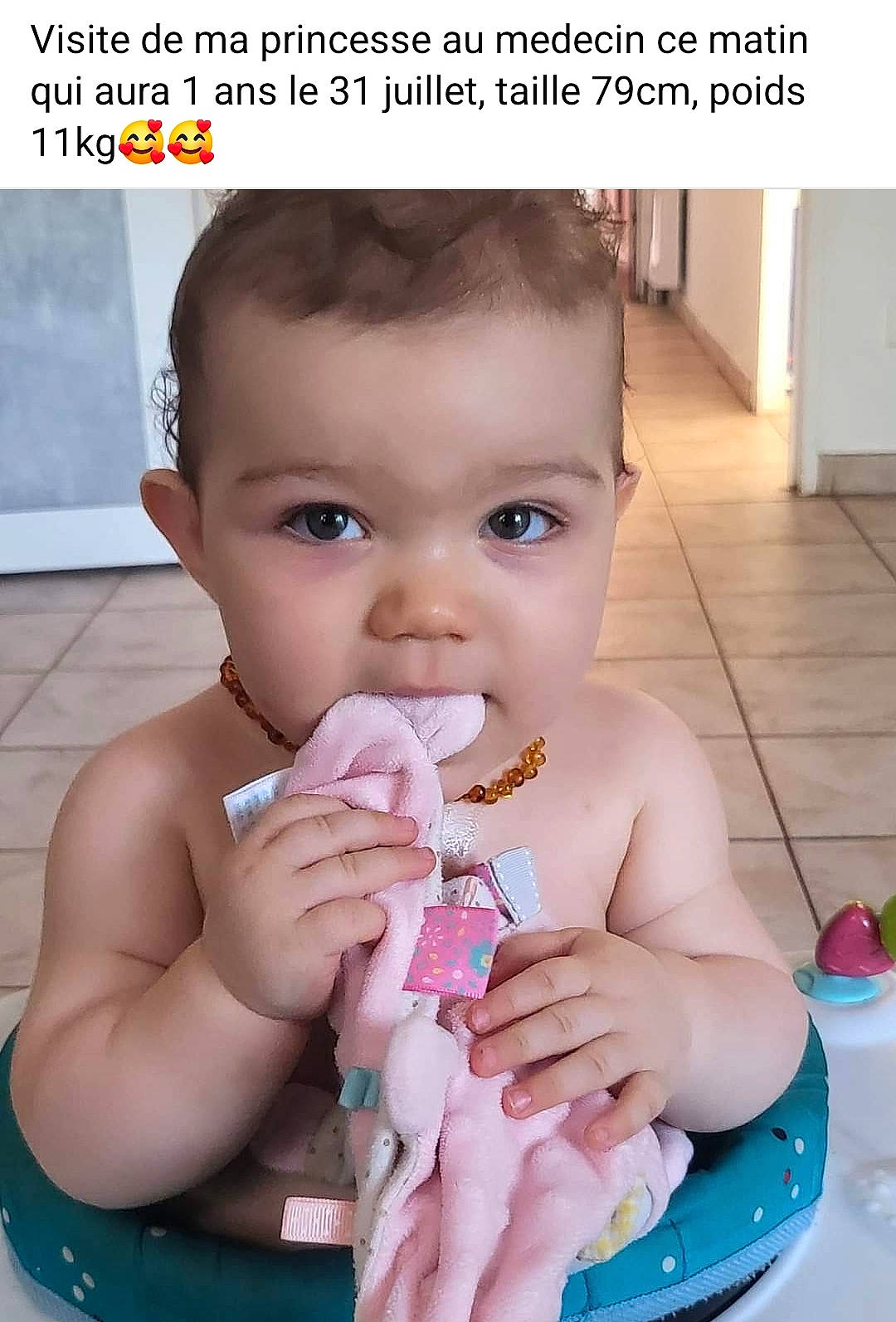 Letizia a rejoint le concours — aidez-le/la à gagner de superbes lots ! accessories, baby, biting, bodypart, cream, cutlery, dessert, eating, face, finger, food, hand, head, icecream, person, photography, portrait, smokepipe, spoon, wallet