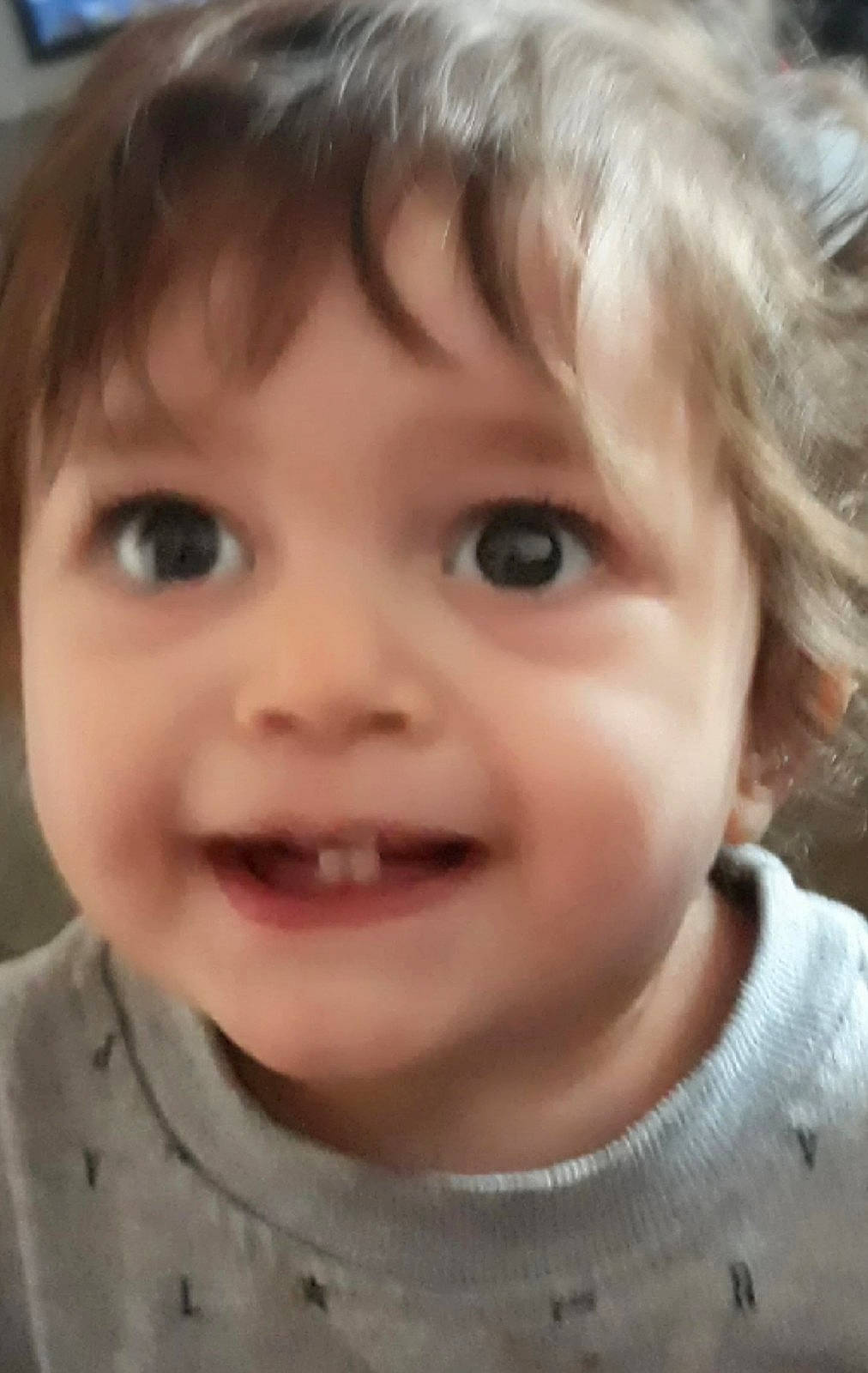 Dounya a rejoint le concours — aidez-le/la à gagner de superbes lots ! cheek, chin, ear, eyebrow, eyelash, facial_expression, forehead, happy, human_body, iris, jaw, joy, lip, mouth, nose, person, skin, sleeve, smile, toddler