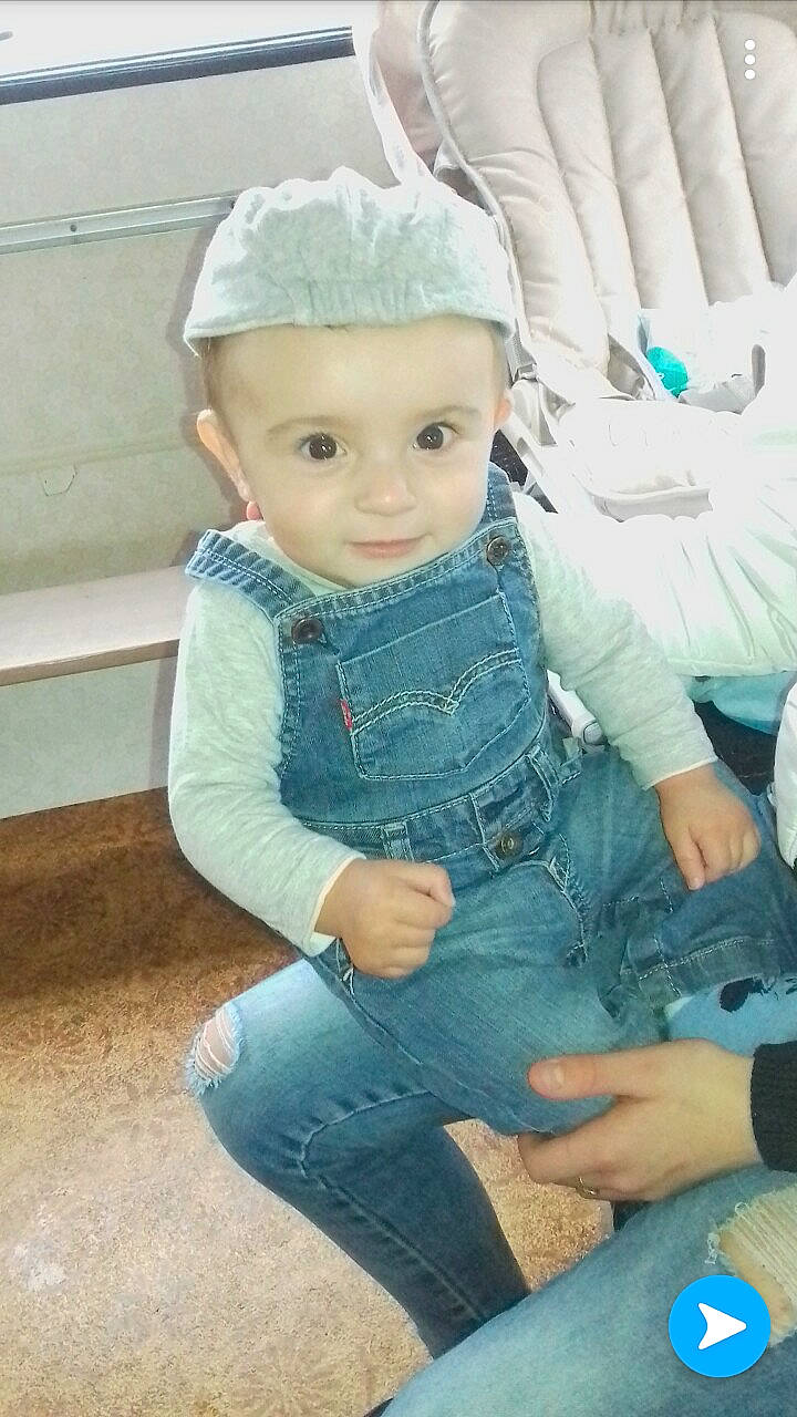 Clayton a rejoint le concours — aidez-le/la à gagner de superbes lots ! blue, boy, child, cool, day, girl, hair_accessory, head, headgear, infant, outerwear, person, product, sitting, skin, textile, toddler, turquoise