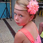 Alina participe au concours pour gagner de l'argent avec cette photo :