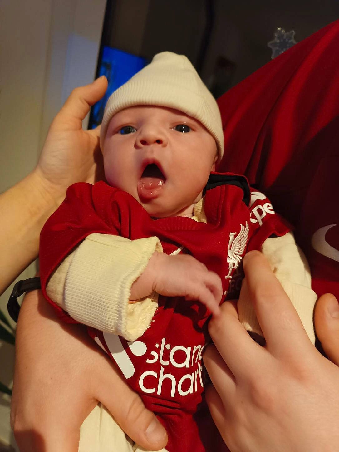 Adonis participe au concours pour gagner de l'argent avec cette photo : baby, baby_sleeping, baby_toddler_clothing, cap, cheek, child, comfort, elbow, event, eye, finger, gesture, hand, happy, mouth, nail, person, thigh, thumb, toddler