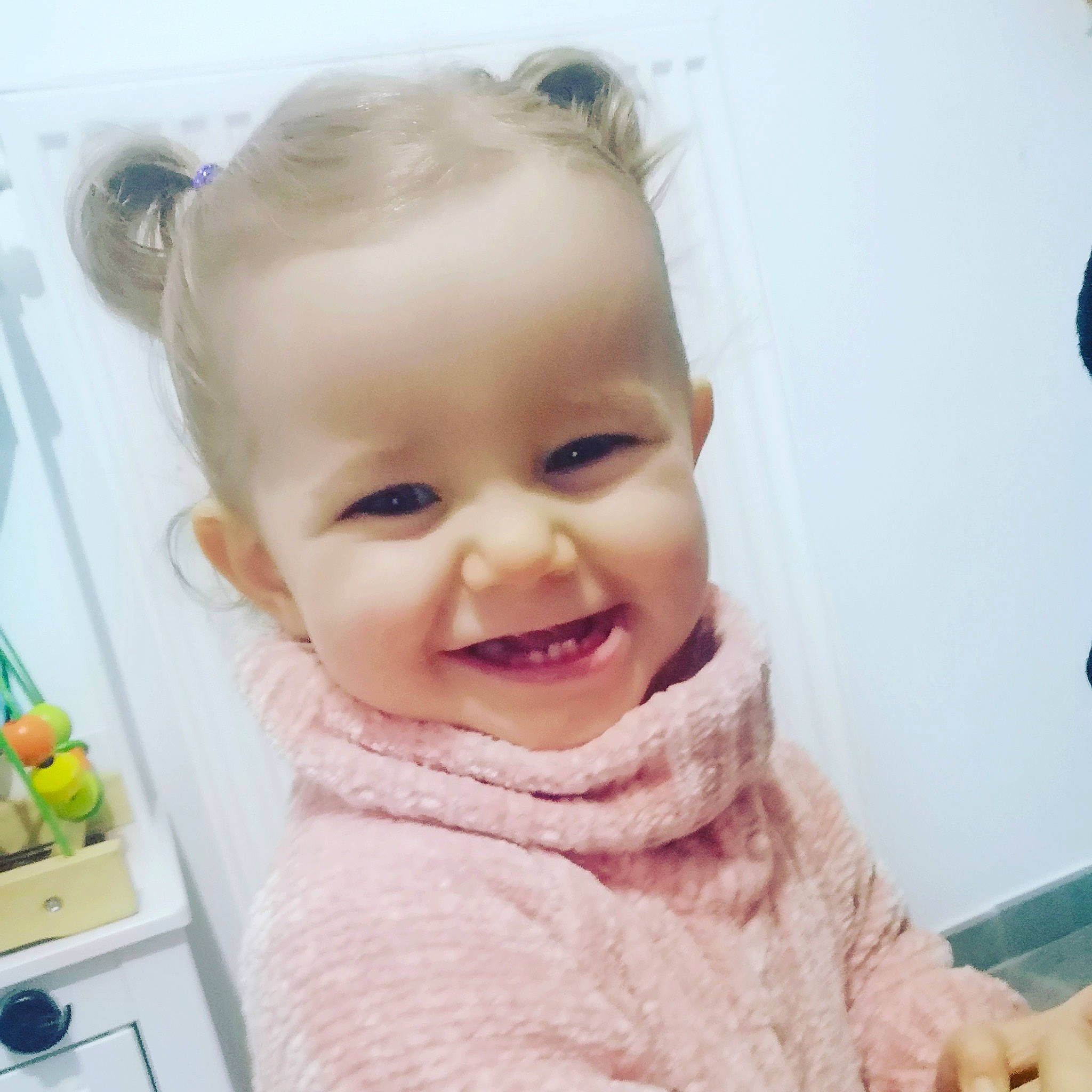 Aria Isabella participe au concours pour gagner de l'argent avec cette photo : baby, beauty, cheek, child, chin, ear, eye, eyebrow, face, facial_expression, forehead, hair, hairstyle, head, joy, lip, nose, person, product, skin