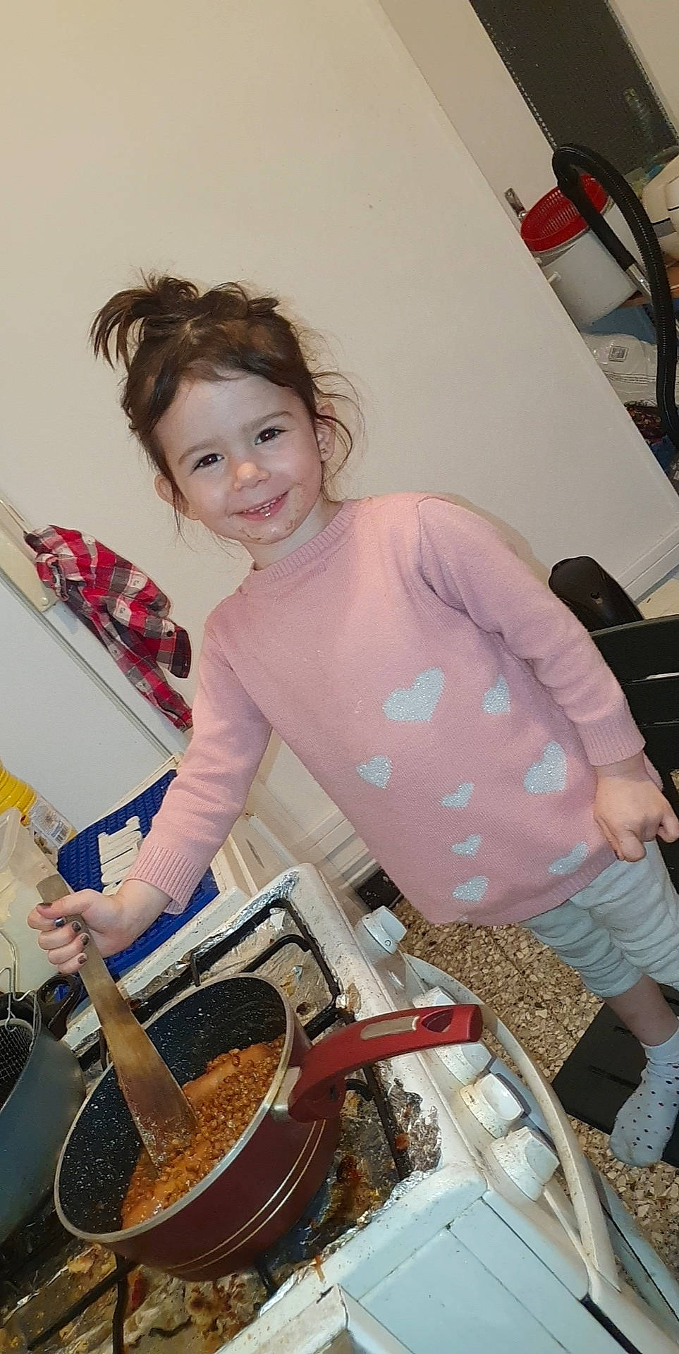 Shannon a rejoint le concours — aidez-le/la à gagner de superbes lots ! joy, leg, person