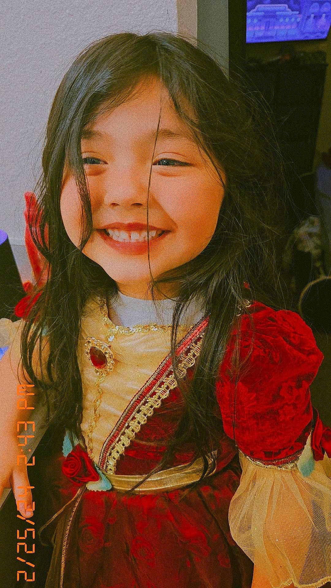 Jasmin is registered to the contest to win money with this photo: art, bangs, brown_hair, cheek, child, chin, eyebrow, eyelash, fashion_accessory, flower, happy, iris, jewellery, joy, lip, long_hair, pattern, person, rose, skin