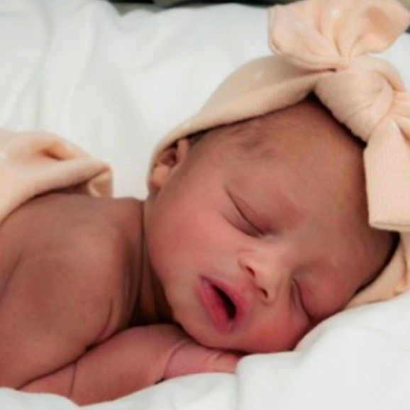 Sanai is registered to the contest to win money with this photo: newborn, baby, sleeping, headband, bow, blanket, soft, peaceful, infant, cute, skin, face, closed_eyes, rest, portrait, indoors, child, adorable, relaxing, cozy