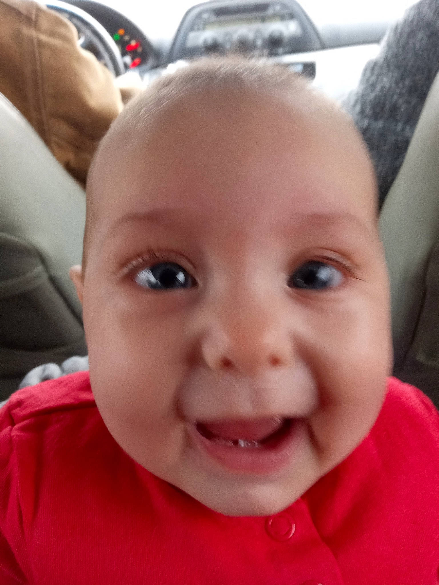 Aussianna is registered to the contest to win money with this photo: cheek, ear, eye, eyebrow, eyelash, face, forehead, gesture, happy, head, iris, jaw, lip, mouth, nose, person, pink, skin, smile, tongue