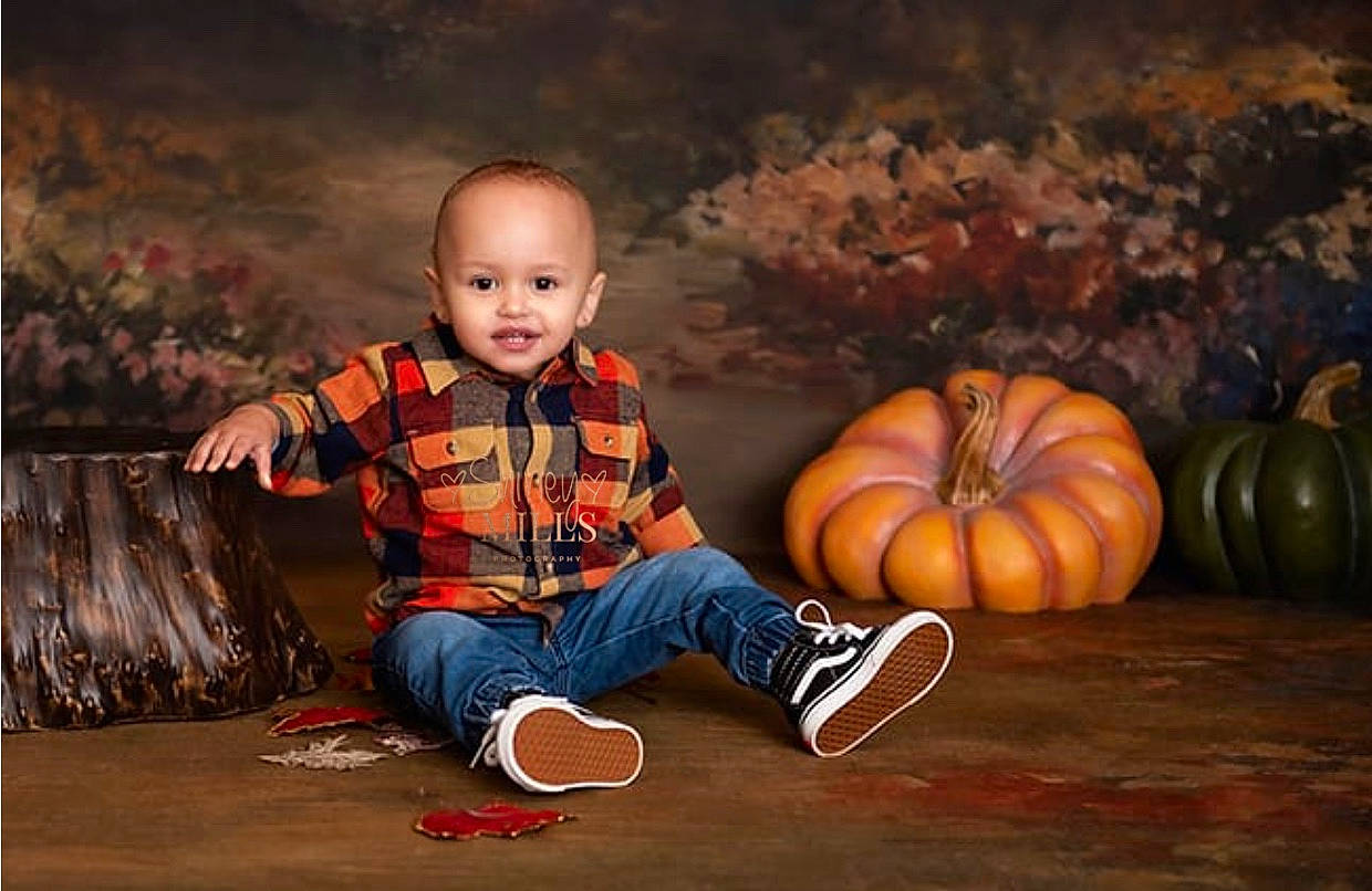 Deandre joined the competition — help win amazing prizes! art, calabaza, child, cucurbita, painting, person, photography, portrait, portrait_photography, pumpkin, sitting, still_life, still_life_photography, stock_photography, toddler, winter_squash