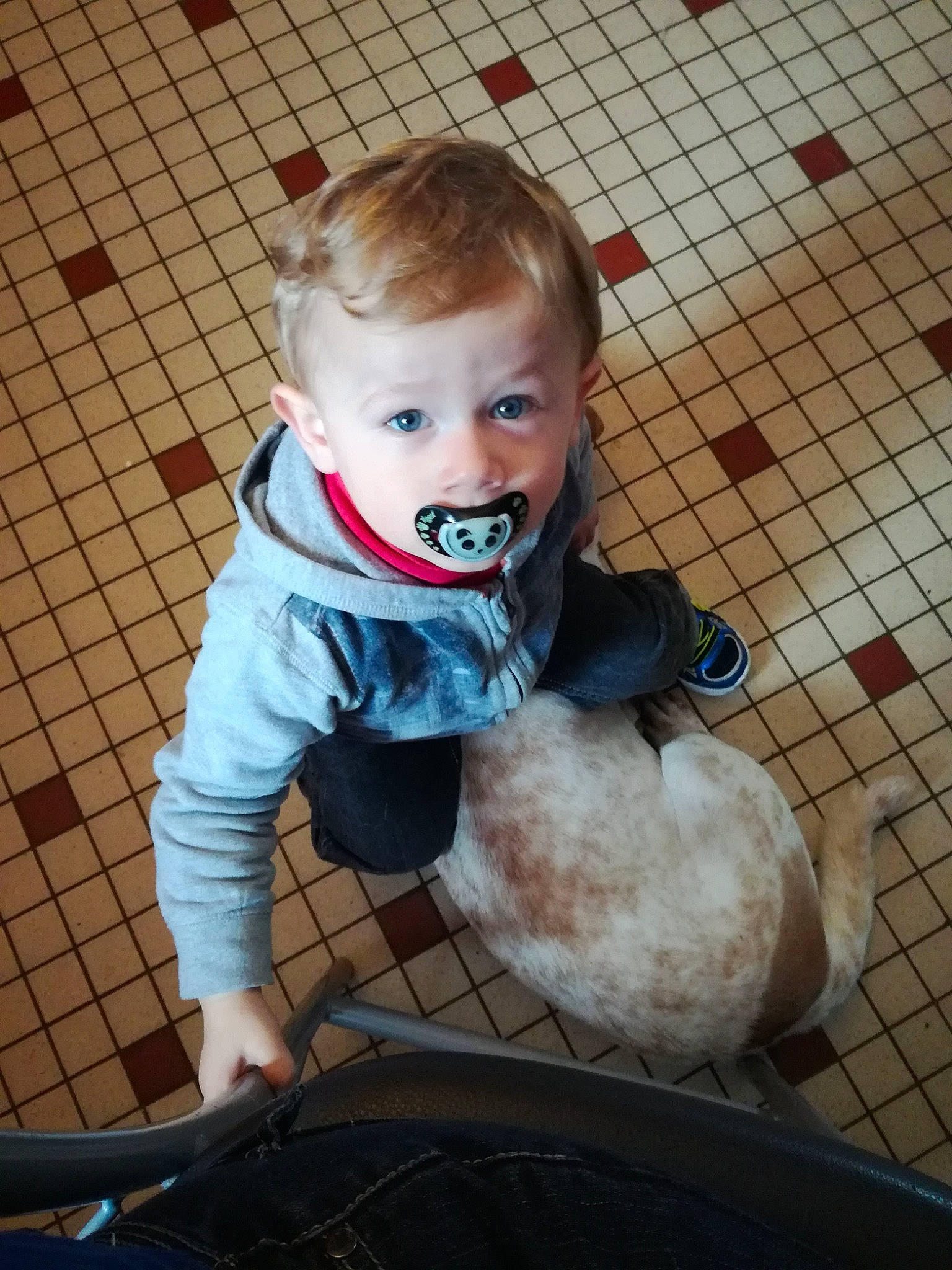 Lawson participe au concours pour gagner de l'argent avec cette photo : baby, cheek, child, person, toddler