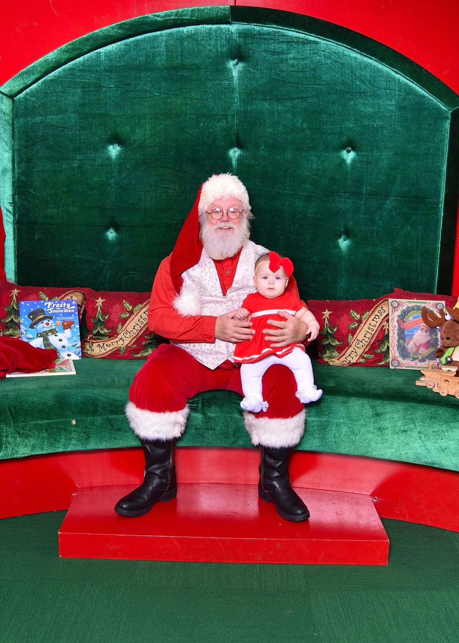 Aleigha is registered to the contest to win money with this photo: carpet, christmas, christmas_eve, fictional_character, person, red, santa_claus