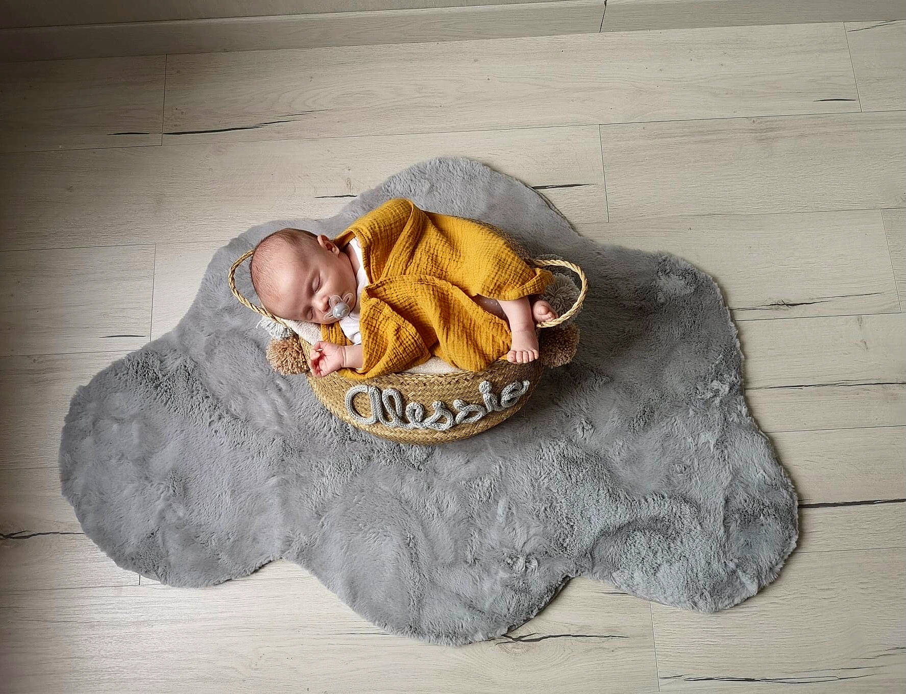 Alessio a rejoint le concours — aidez-le/la à gagner de superbes lots ! art, baby, baby_products, bedtime, child, comfort, drawing, flooring, fur, illustration, linens, nap, painting, person, sitting, sleep, sporting_group, teddy_bear, toddler, visual_arts