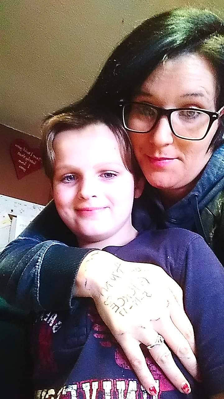 Domanic joined the competition — help win amazing prizes! black_hair, cool, eye, eyebrow, eyewear, face, finger, flash_photography, gesture, glasses, hand, happy, head, joy, lip, long_hair, organ, person, shoulder, skin