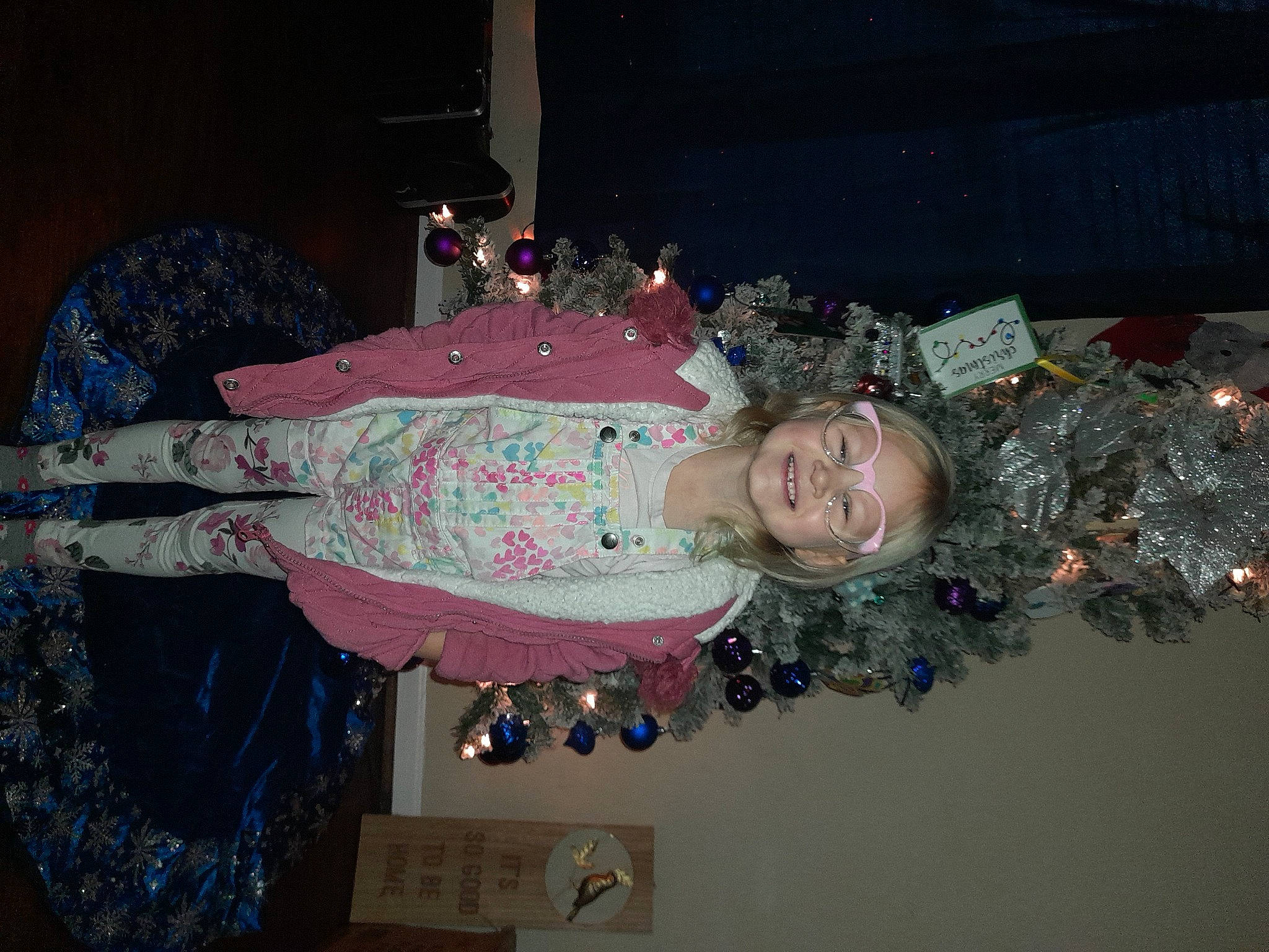 Amaya is registered to the contest to win money with this photo: embellishment, event, fun, joy, pattern, person, pink, room, smile, textile, tree