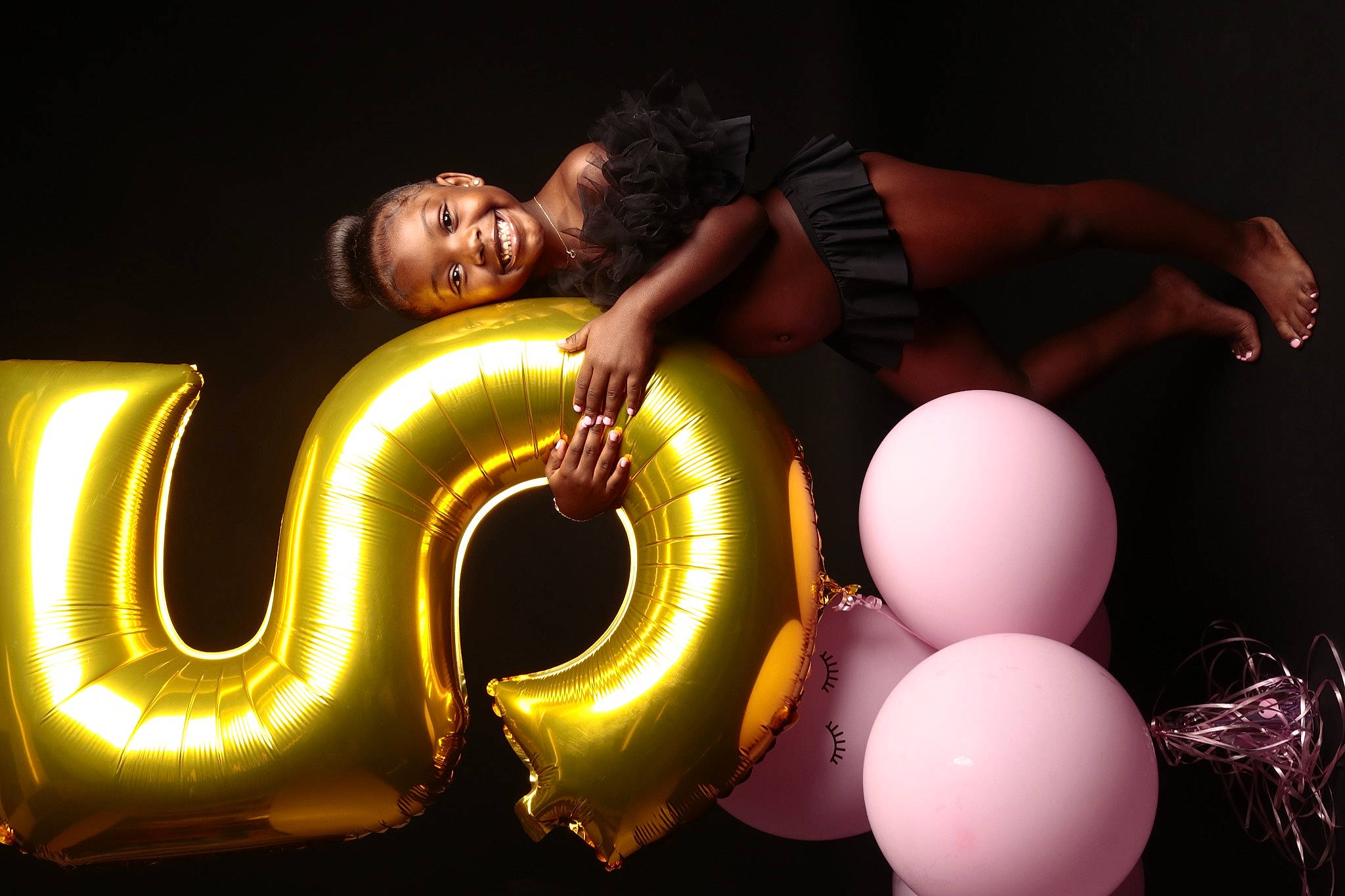 Italy joined the competition — help win amazing prizes! art, balloon, flash_photography, fun, joy, light, lighting, metal, night, person, photography