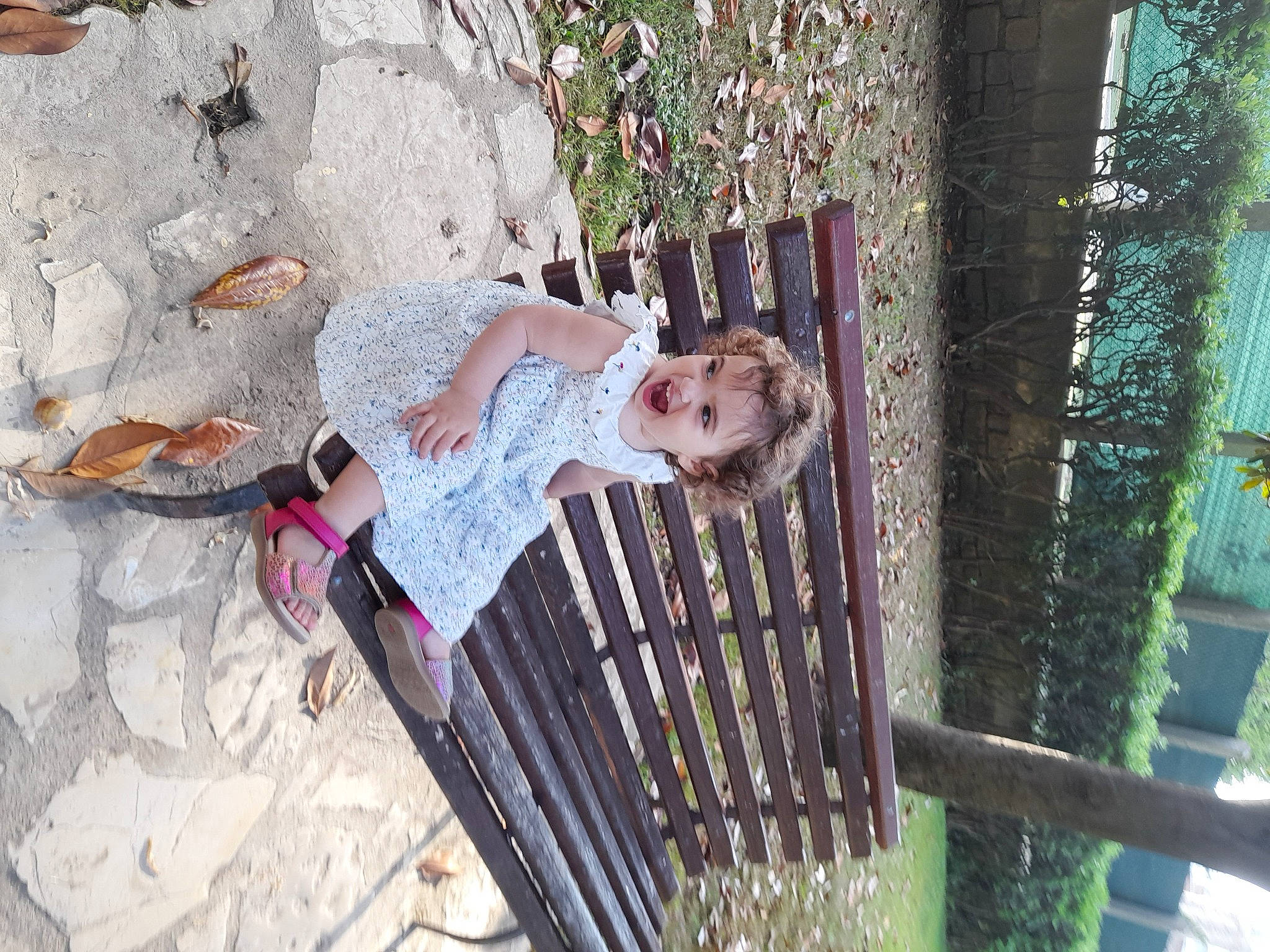 Manessa a rejoint le concours — aidez-le/la à gagner de superbes lots ! dress, fun, grass, leisure, pattern, people_in_nature, person, plant, recreation, sandal, sitting, street_fashion, tree, vacation, wood