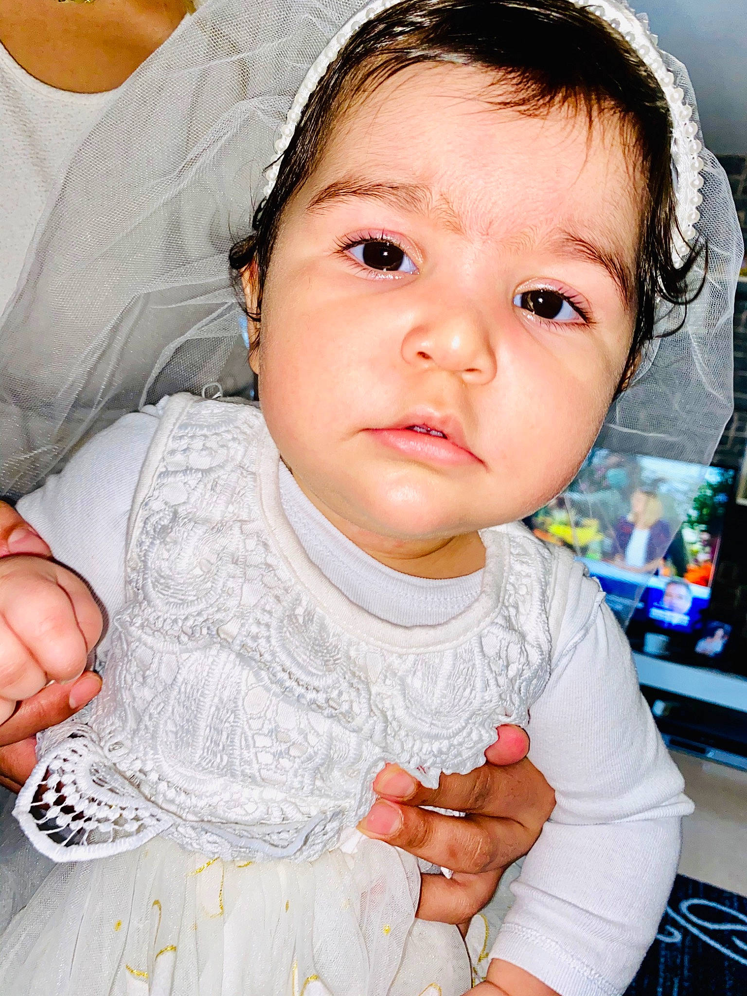 Manuela participe au concours pour gagner de l'argent avec cette photo : baby, beauty, cheek, child, child_model, chin, eye, face, hair_accessory, iris, lip, nose, person, photography, skin, smile, toddler