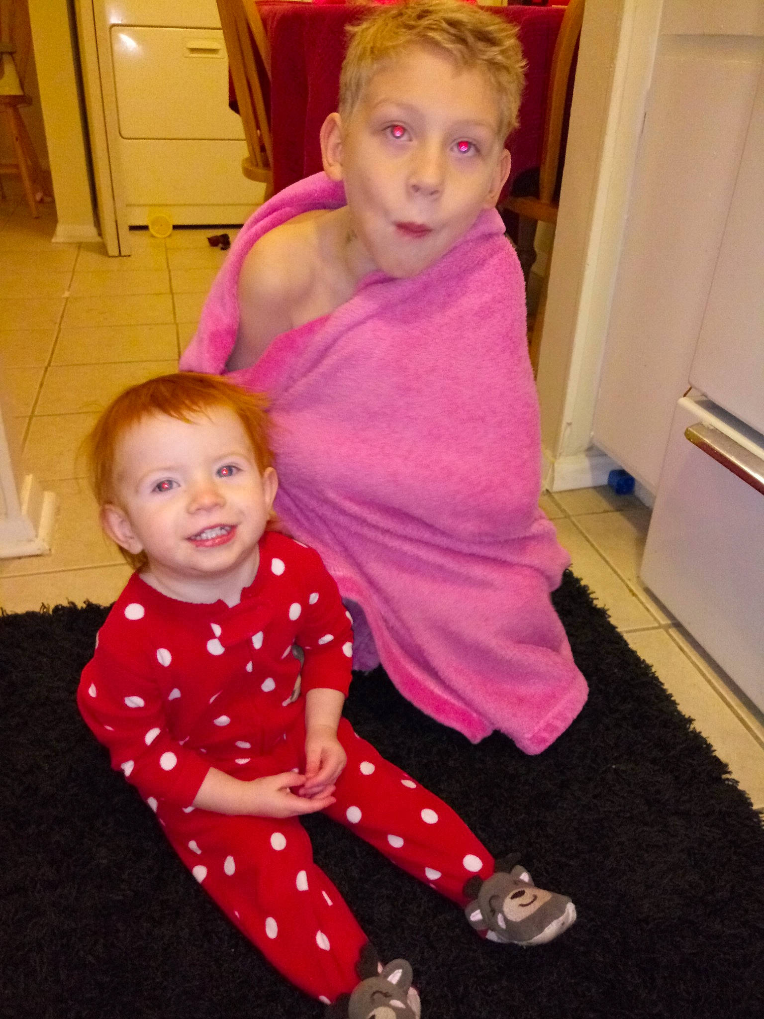 Aizlynn is registered to the contest to win money with this photo: child, day, design, fun, girl, hair, human_hair_color, infant, joy, organ, pattern, person, pink, play, product, red, sitting, skin, smile, standing