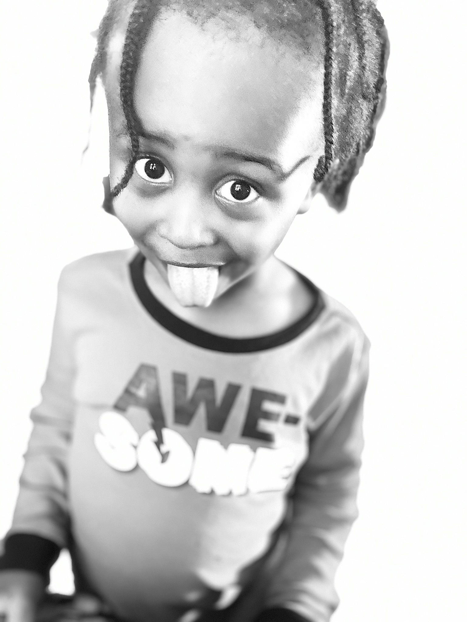 Sivan is registered to the contest to win money with this photo: black, black_and_white, cheek, child, child_model, cool, eye, face, forehead, hair, hairstyle, head, joy, monochrome, nose, person, photography, portrait, portrait_photography, smile