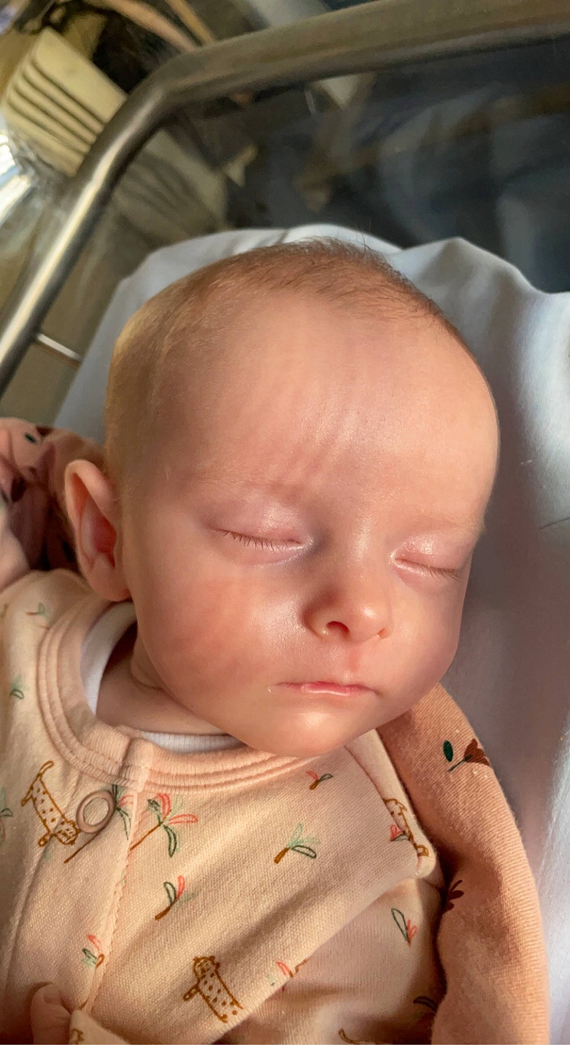 Charlotte a rejoint le concours — aidez-le/la à gagner de superbes lots ! baby, baby_products, baby_toddler_clothing, cheek, child, chin, collar, comfort, ear, eyebrow, eyelash, forehead, iris, lip, mouth, nose, peach, person, skin, sleeve