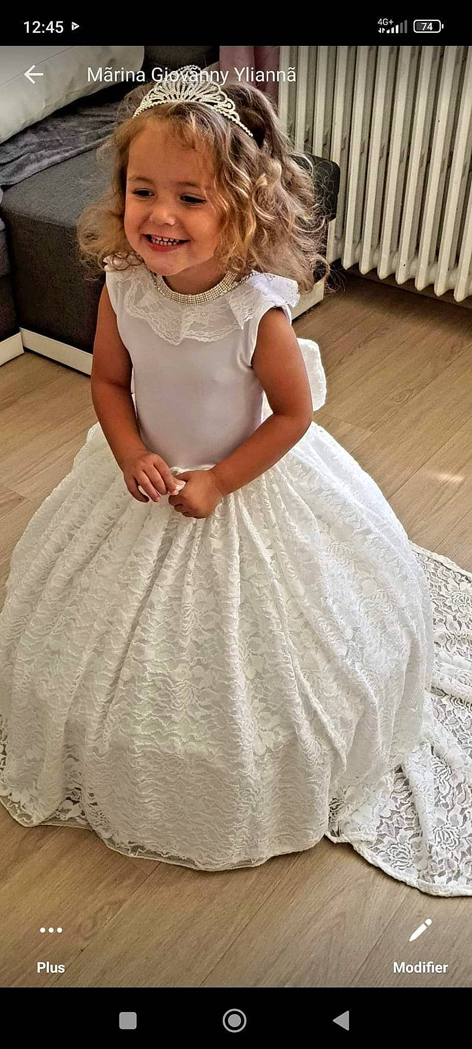 Loutziana a rejoint le concours — aidez-le/la à gagner de superbes lots ! arm, baby_toddler_clothing, bridal_party_dress, child, clothing, day_dress, dress, embellishment, facial_expression, formal_wear, gown, happy, joy, one_piece_garment, person, pink, shoulder, skin, sleeve, smile