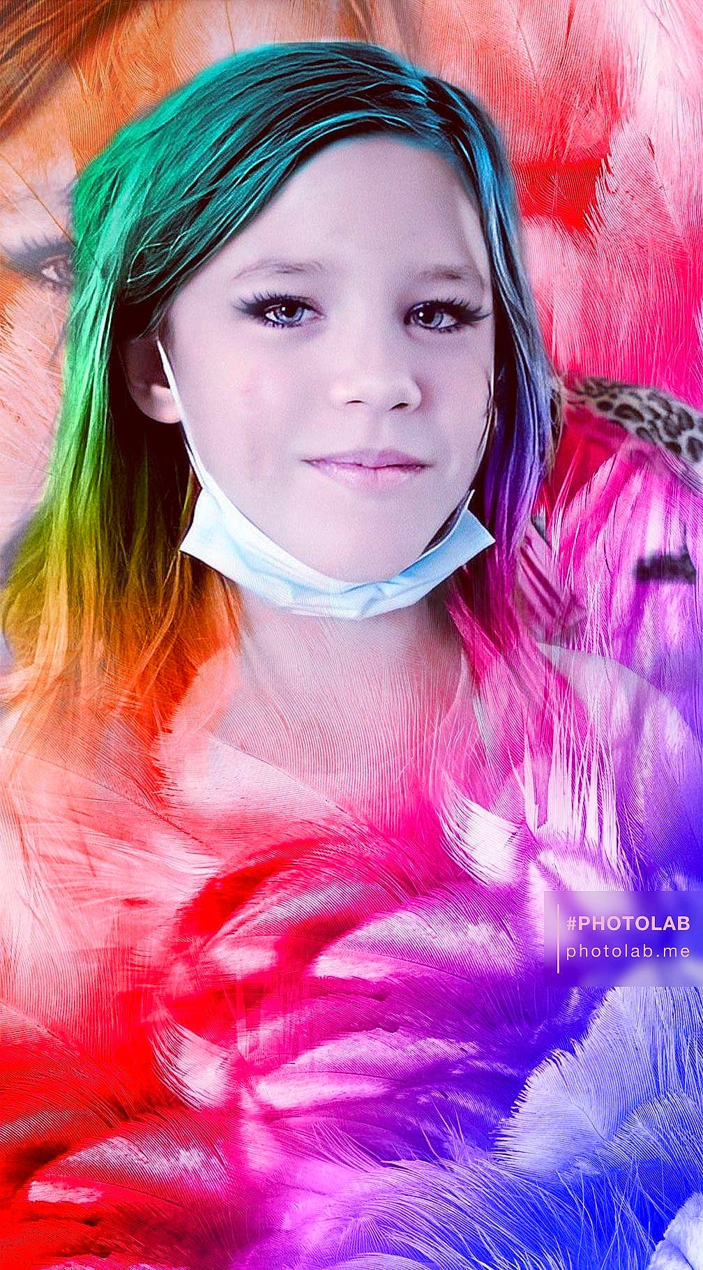 Ilona a rejoint le concours — aidez-le/la à gagner de superbes lots ! bangs, beauty, black_hair, cool, electric_blue, eye, eyebrow, eyelash, flash_photography, hairstyle, happy, headwear, hime_cut, jewellery, joy, lip, long_hair, magenta, person, pink