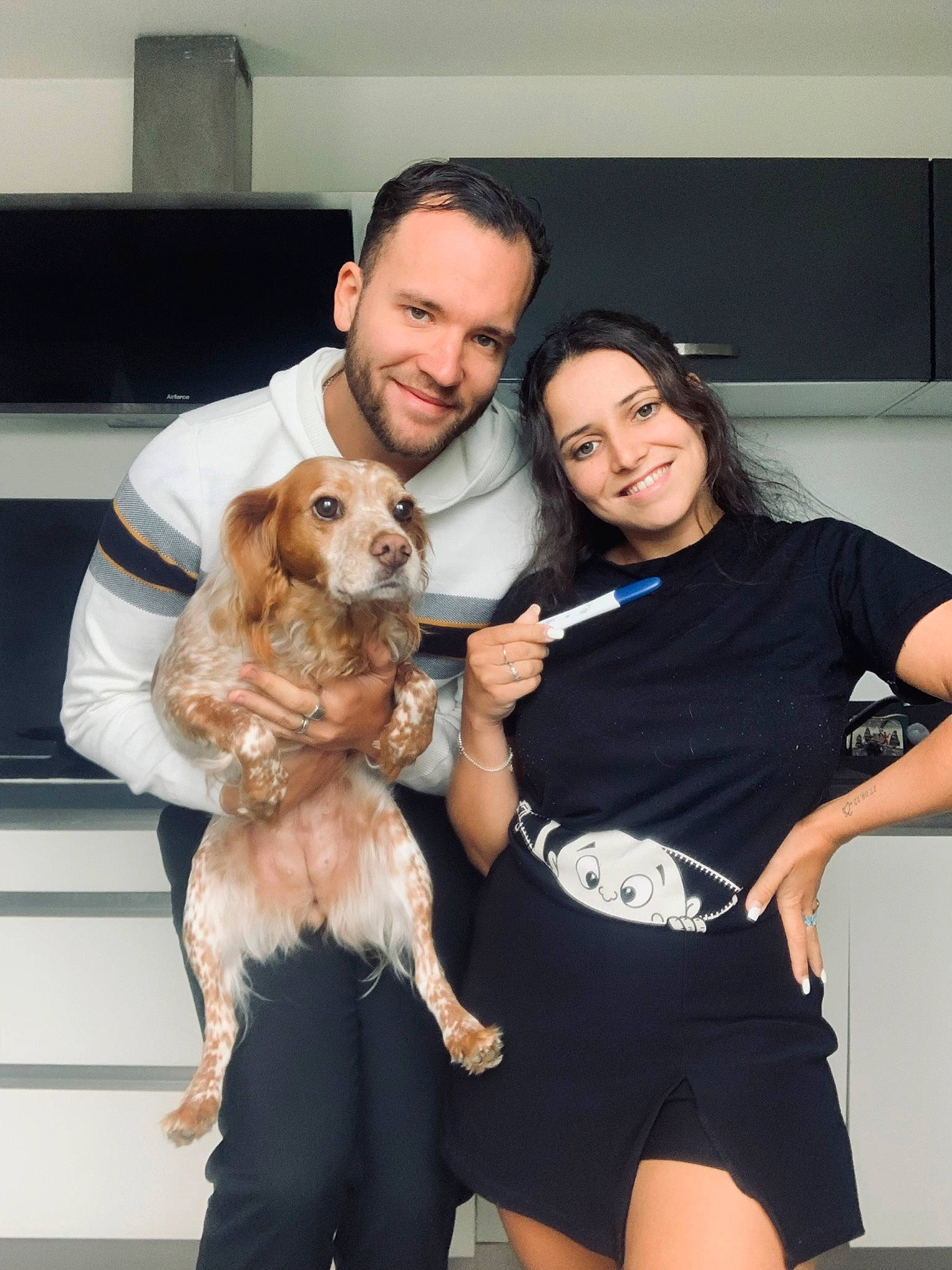 Linda a rejoint le concours — aidez-le/la à gagner de superbes lots ! belt, canidae, carnivore, cocker_spaniel, companion_dog, dog, dog_breed, event, fashion_design, fawn, fun, fur, human_leg, picture_frame, shorts, smile, spaniel, sporting_group, thigh, toy_dog