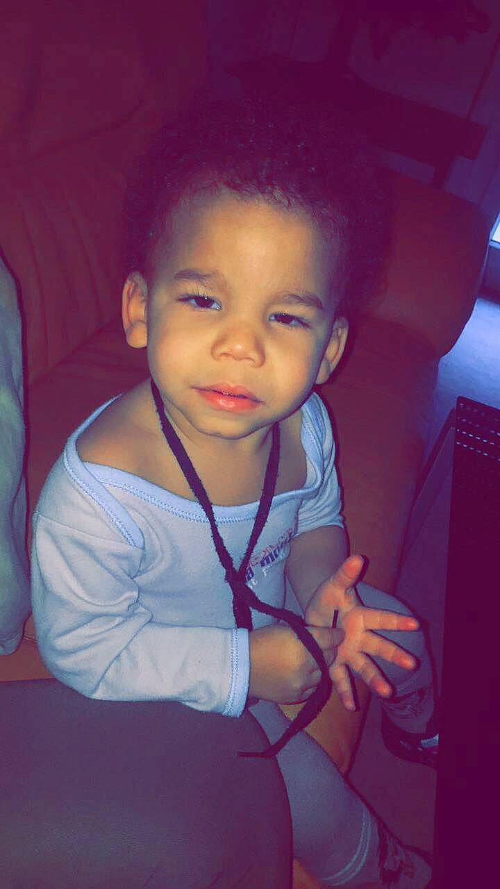 Marley-djibril participe au concours pour gagner de l'argent avec cette photo : black_hair, cheek, child, chin, cool, eye, eyebrow, face, forehead, fun, hair, hairstyle, happy, head, lip, nose, person, pink, skin, smile