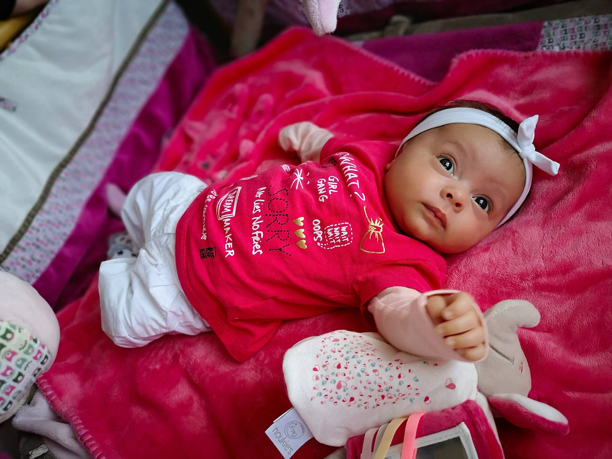 Mya a rejoint le concours — aidez-le/la à gagner de superbes lots ! baby, baby_products, child, headwear, person, pink, toddler