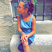 Defné a rejoint le concours — aidez-le/la à gagner de superbes lots ! child, clothing, cool, fun, girl, happiness, leg, magenta, pink, play, purple, shoe, shorts, shoulder, sitting, smile, standing, summer, toddler, vacation