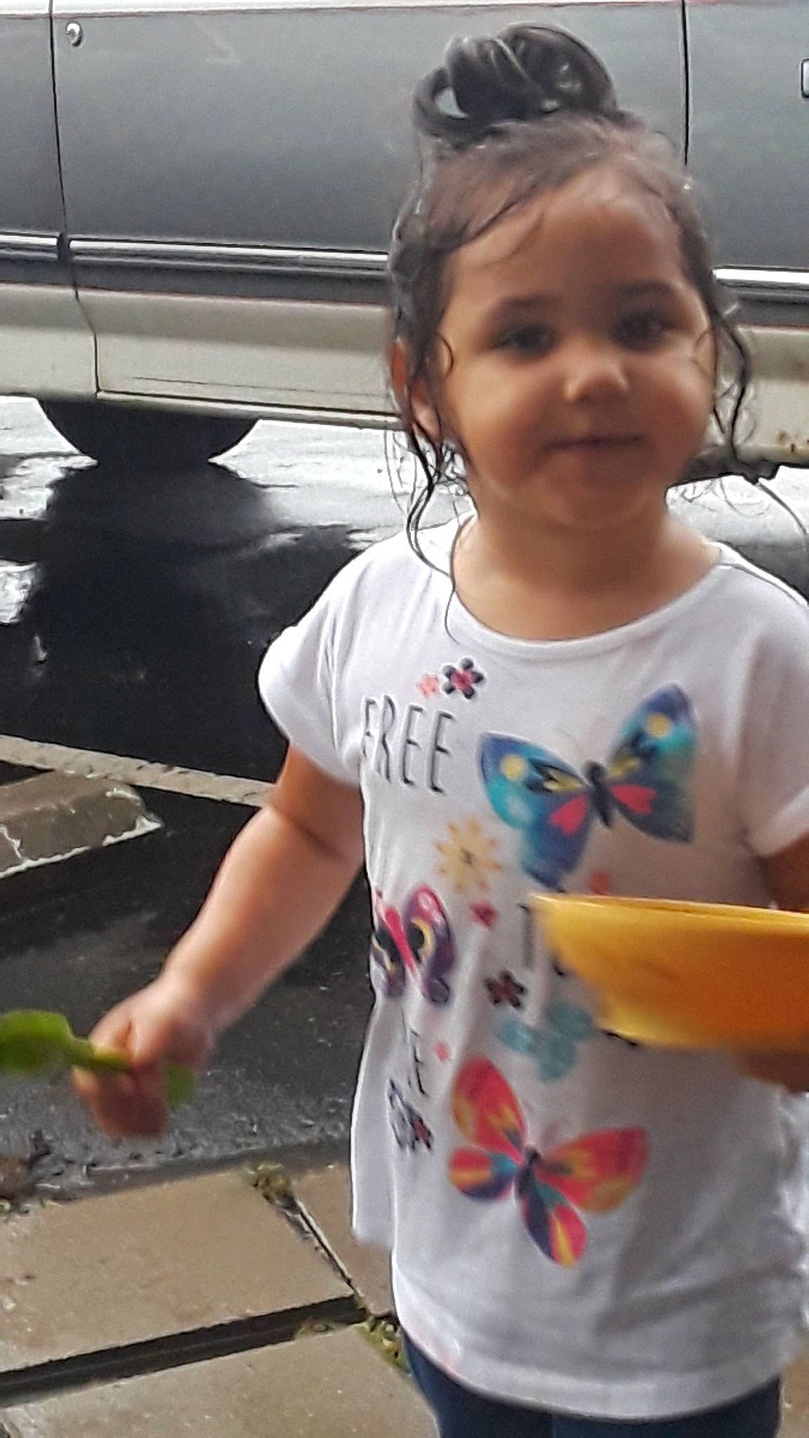 Gabriella is registered to the contest to win money with this photo: child, joy, person, play, smile, t_shirt, toddler