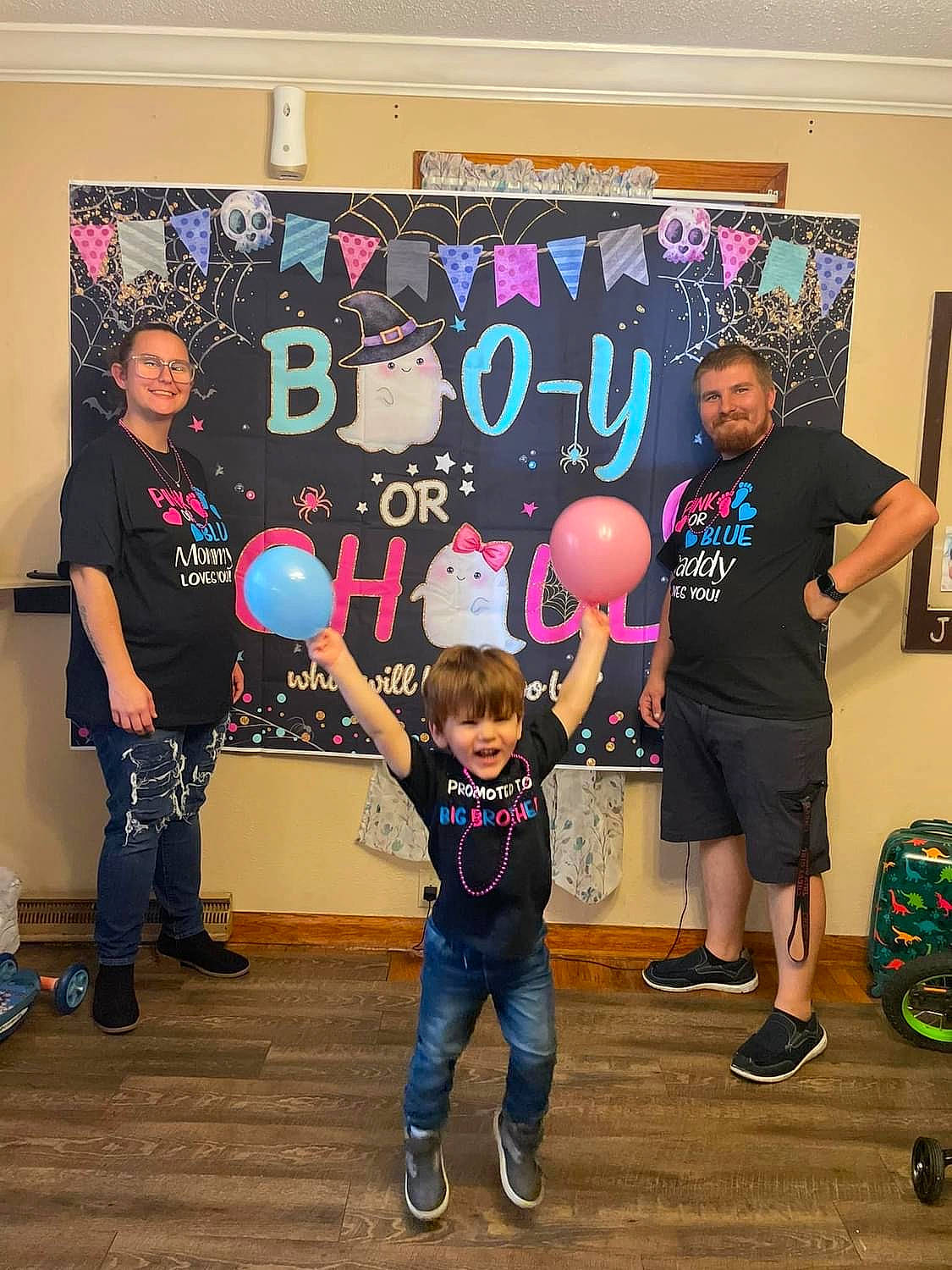 Steven joined the competition — help win amazing prizes! art, artist, automotive_design, boot, cool, entertainment, event, flooring, footwear, fun, graphics, joy, leisure, magenta, person, shoe, shorts, smile, standing, t_shirt