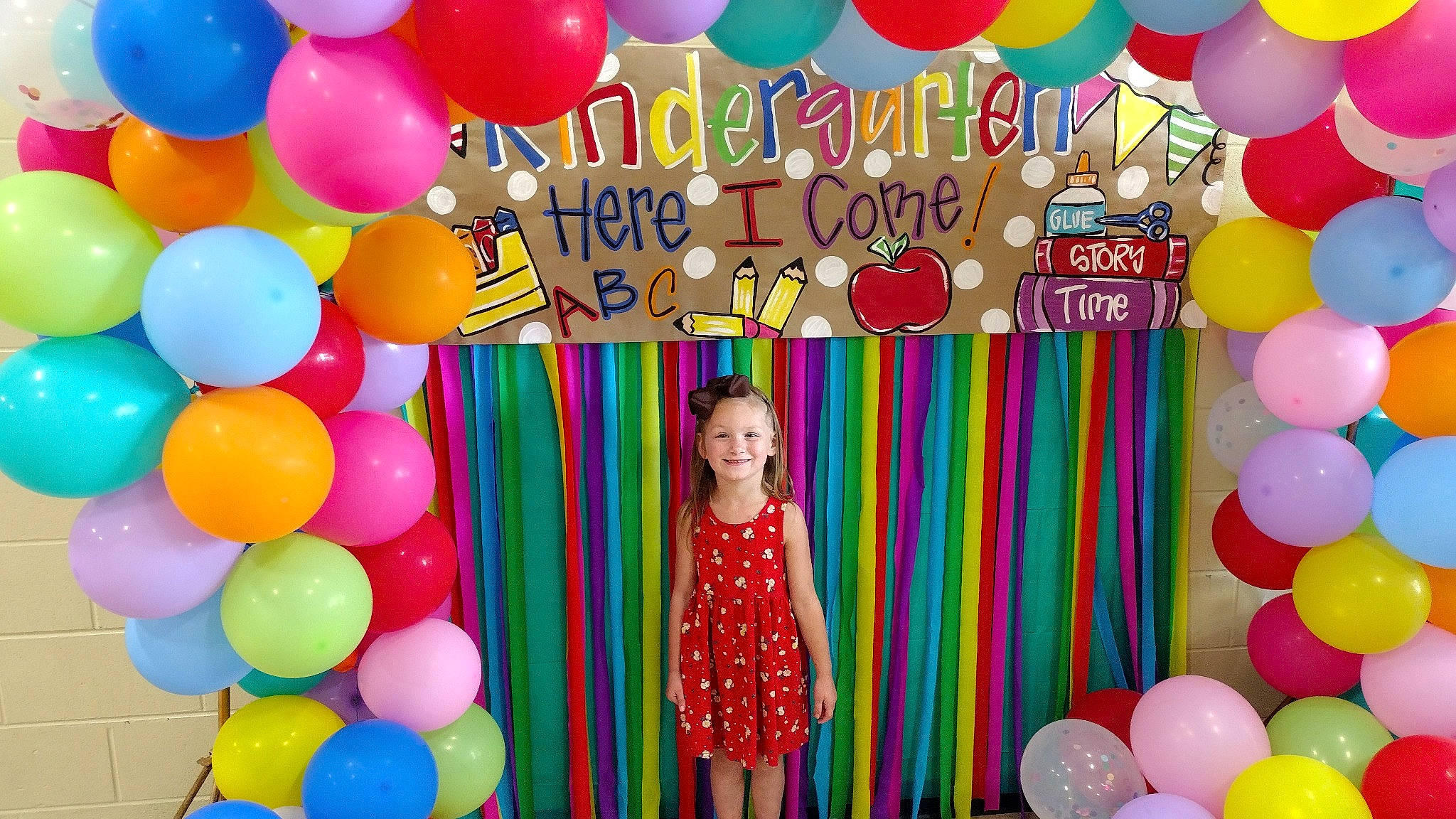 Evelyn is registered to the contest to win money with this photo: balloon, beauty, birthday_party, child, decoration, event, fun, happy, joy, leisure, light, magenta, party, party_supply, pattern, person, photograph, pink, play, snapshot