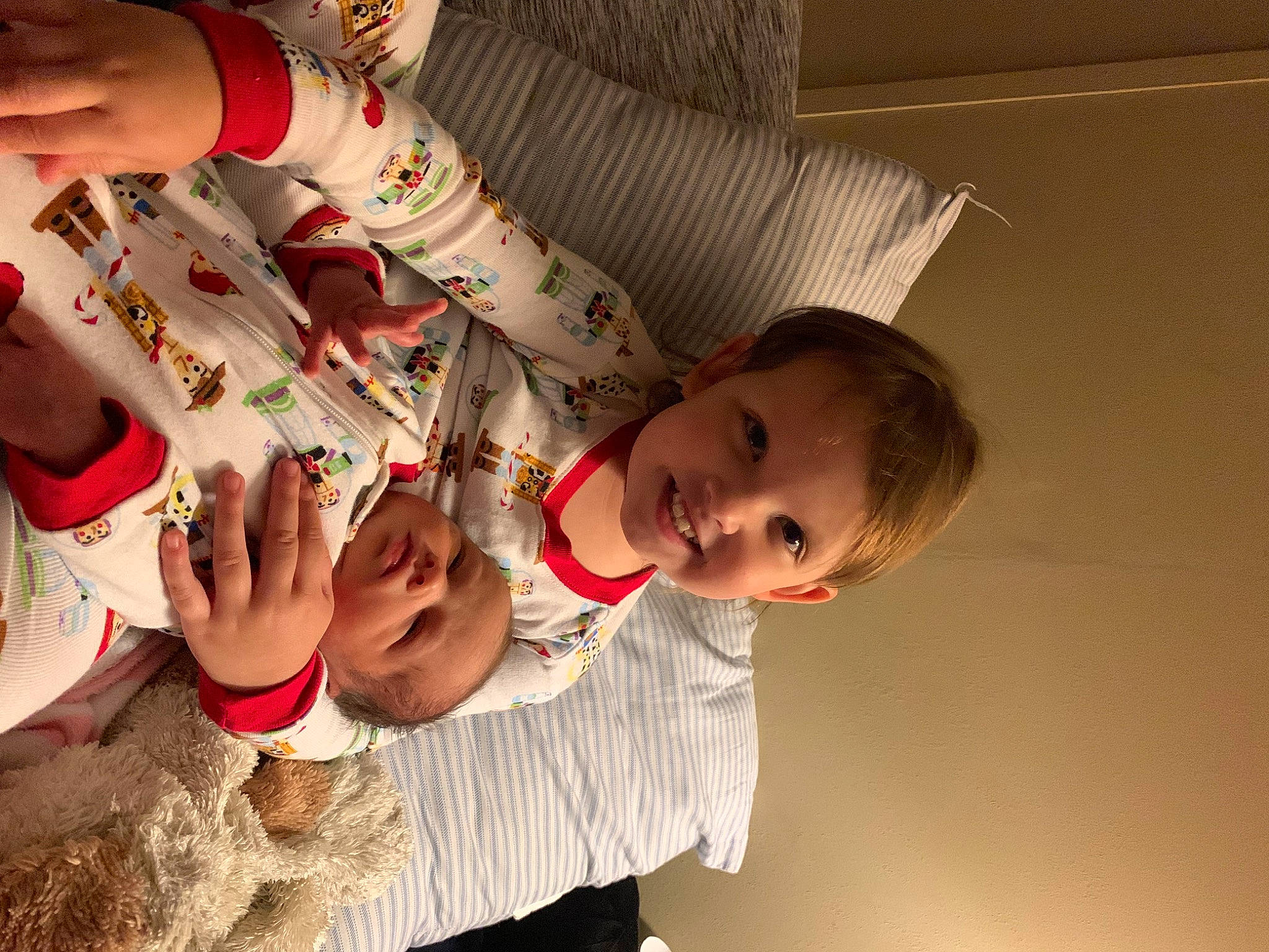 Ariya is registered to the contest to win money with this photo: baby, cheek, child, elbow, fun, gesture, hand, happy, human_body, human_leg, joy, mouth, nail, pattern, person, product, skin, textile, thigh, thumb