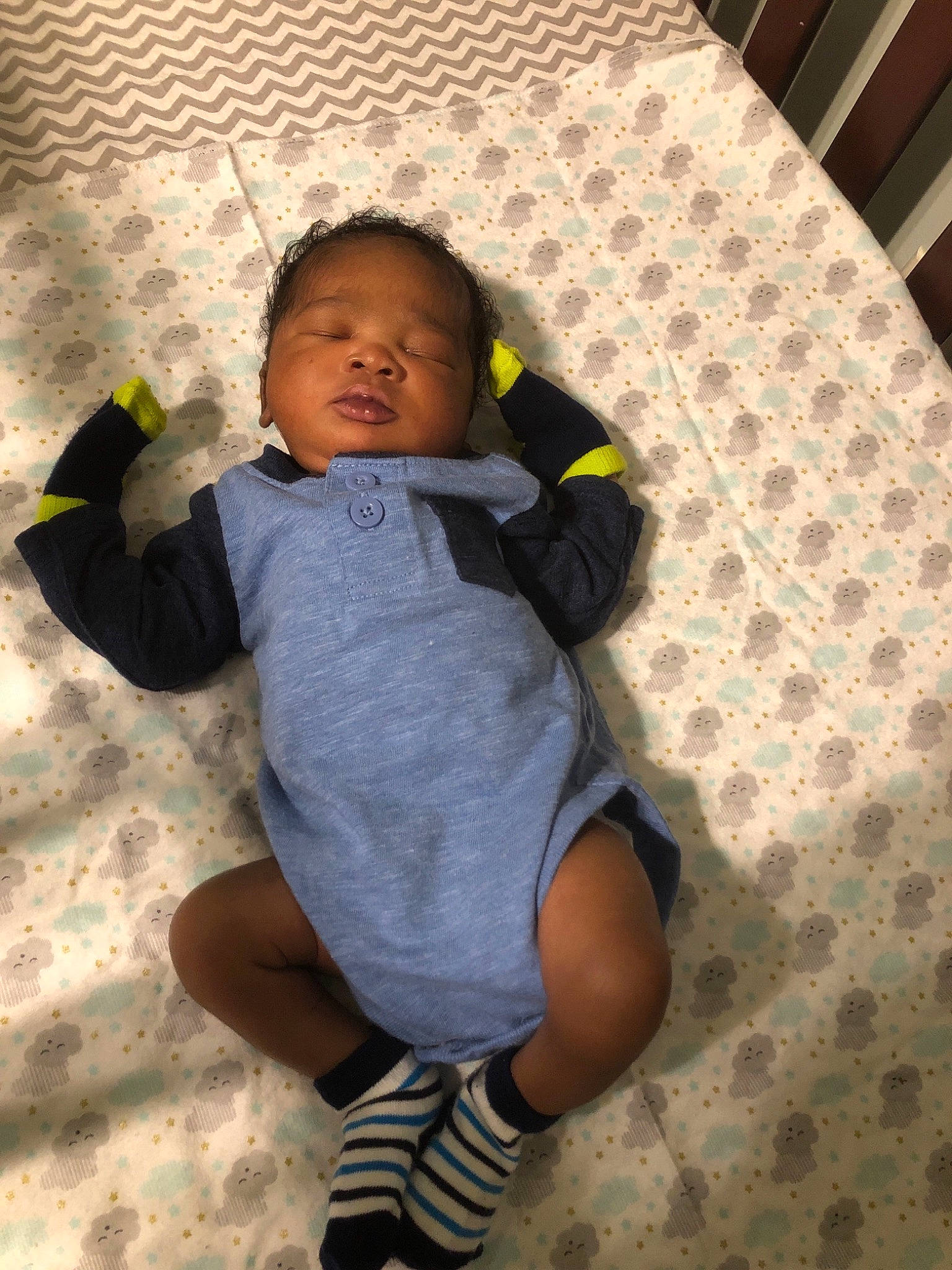 Draco is registered to the contest to win money with this photo: baby, child, leg, person, toddler