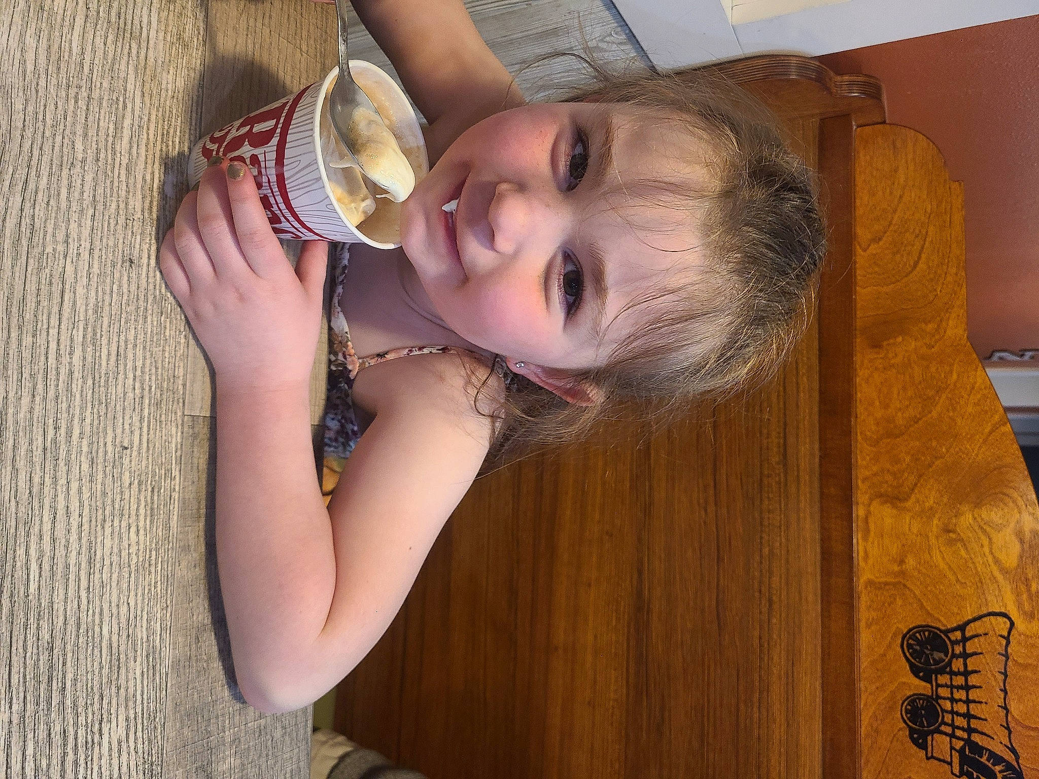 Selene is registered to the contest to win money with this photo: arm, beauty, blond, child, elbow, eyelash, eyewear, finger, flash_photography, fun, happy, hardwood, hat, joy, lip, mouth, nose, person, skin, smile