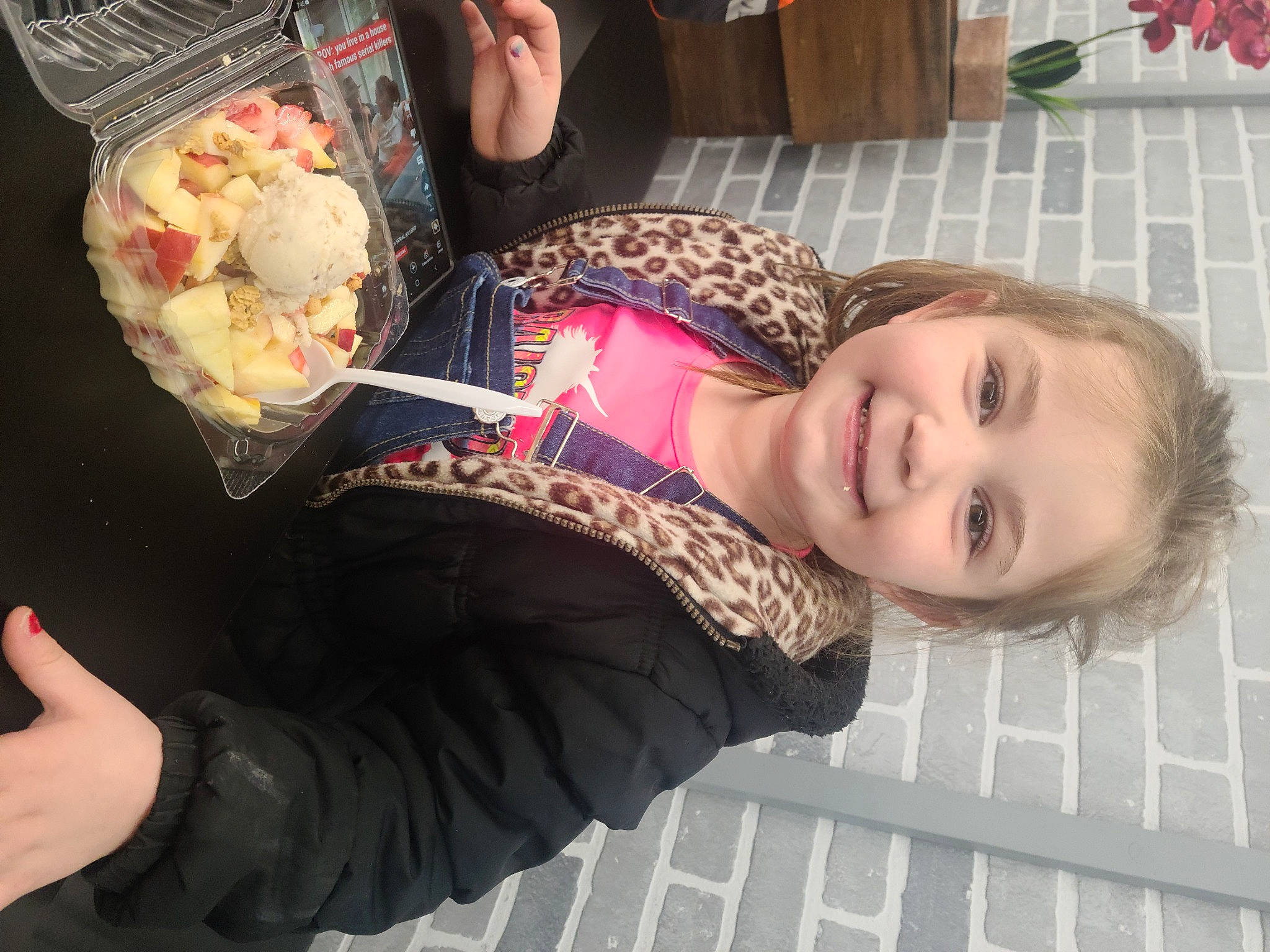 Selene is registered to the contest to win money with this photo: child, comfort_food, cuisine, dish, fast_food, finger_food, flooring, food, fun, happy, ingredient, japanese_cuisine, joy, junk_food, nail, pattern, person, recipe, side_dish, smile