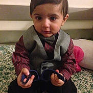 Abdullah Zulfqar is registered to the contest to win money with this photo: arm, finger, girl, neck, product