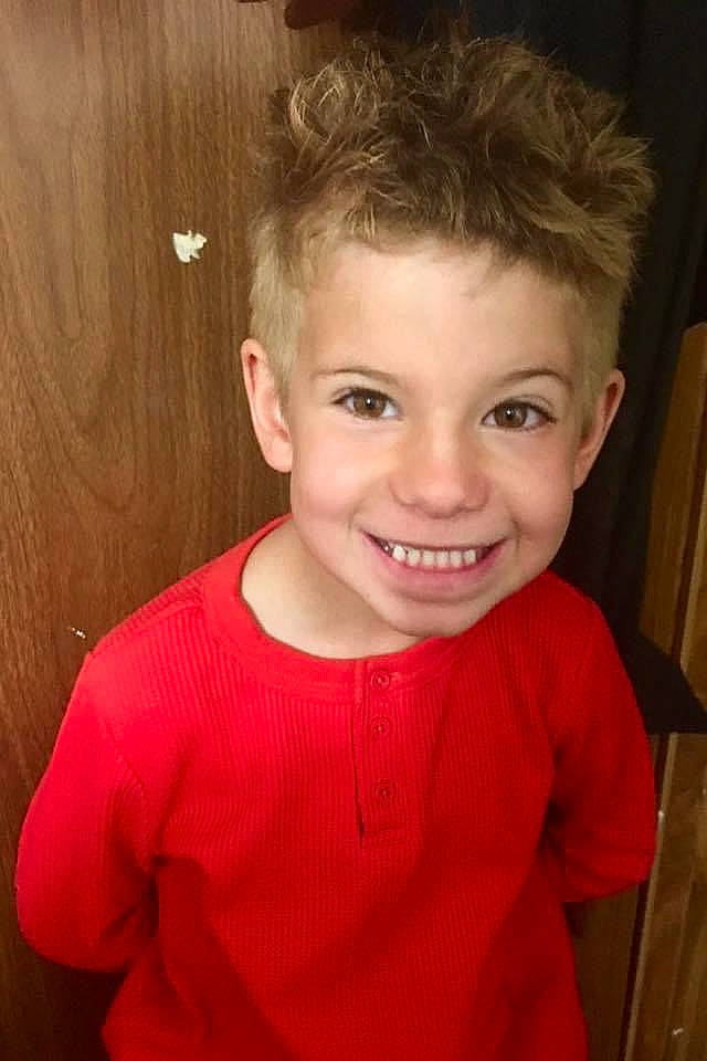 Erik is registered to the contest to win money with this photo: blond, cheek, child, child_model, chin, eyebrow, face, facial_expression, forehead, fun, hair, hairstyle, head, joy, lip, nose, organ, person, skin, smile