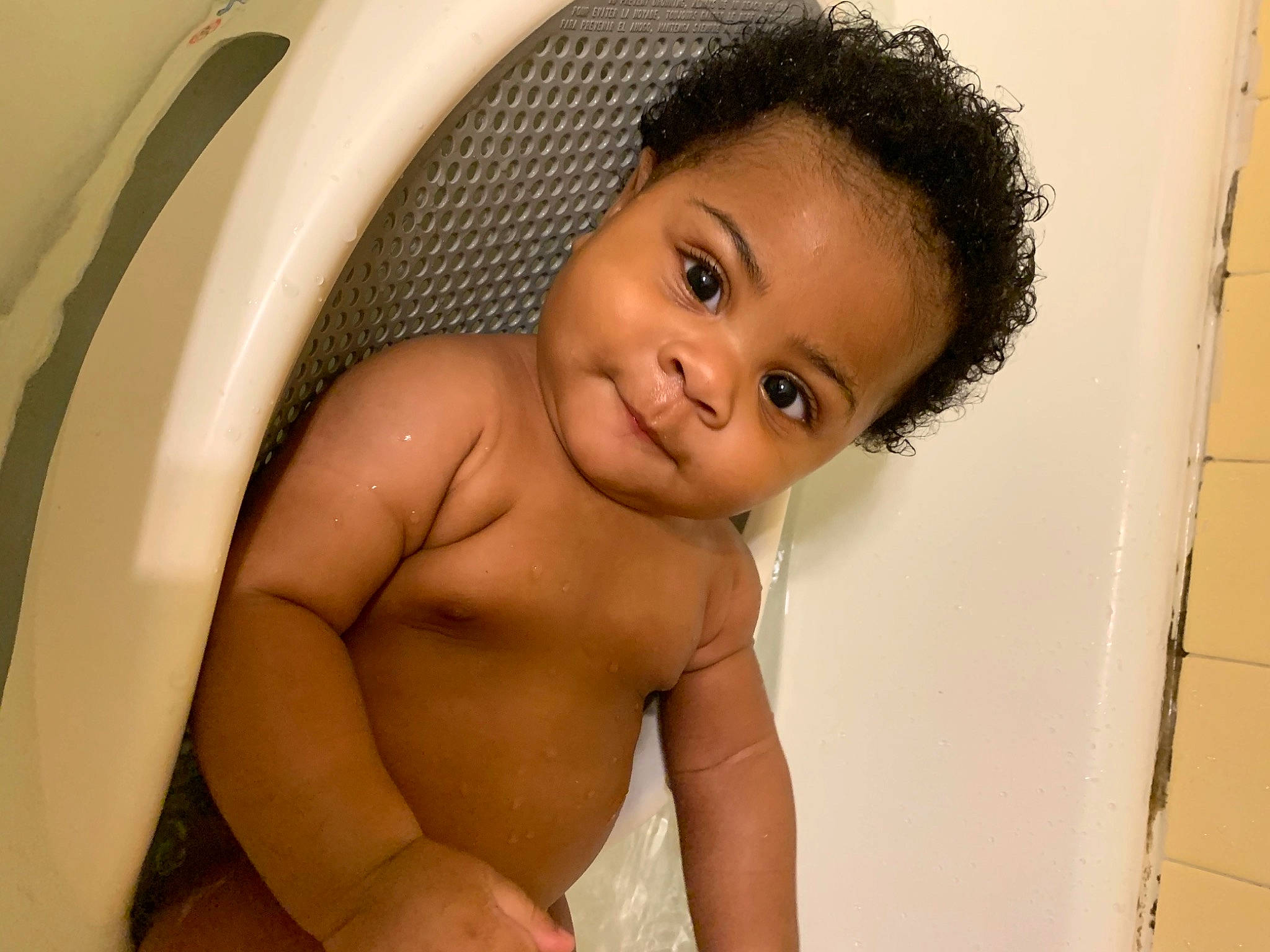 Kaeden is registered to the contest to win money with this photo: baby, bathing, black_hair, cheek, child, face, head, muscle, person, skin, stomach