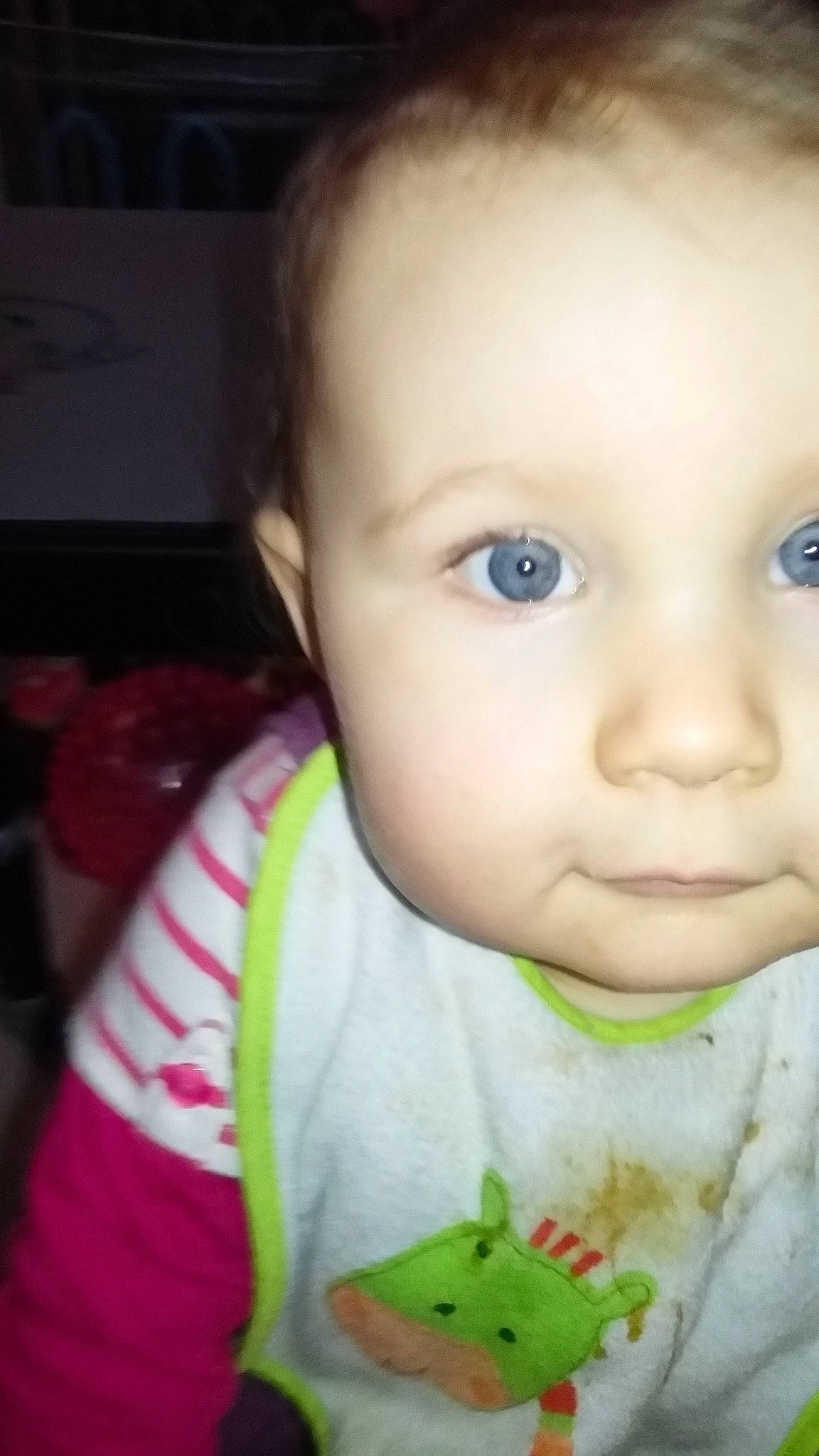 Gwenaëlle participe au concours pour gagner de l'argent avec cette photo : boy, cheek, child, chin, close_up, day, eye, eyebrow, face, forehead, head, human_hair_color, infant, iris, lip, mouth, nose, person, skin, smile