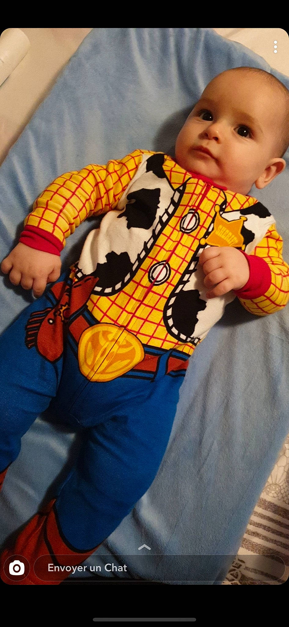 Kelian a rejoint le concours — aidez-le/la à gagner de superbes lots ! child, guitar, musical_instrument, person, play, plucked_string_instruments, string_instrument, toddler