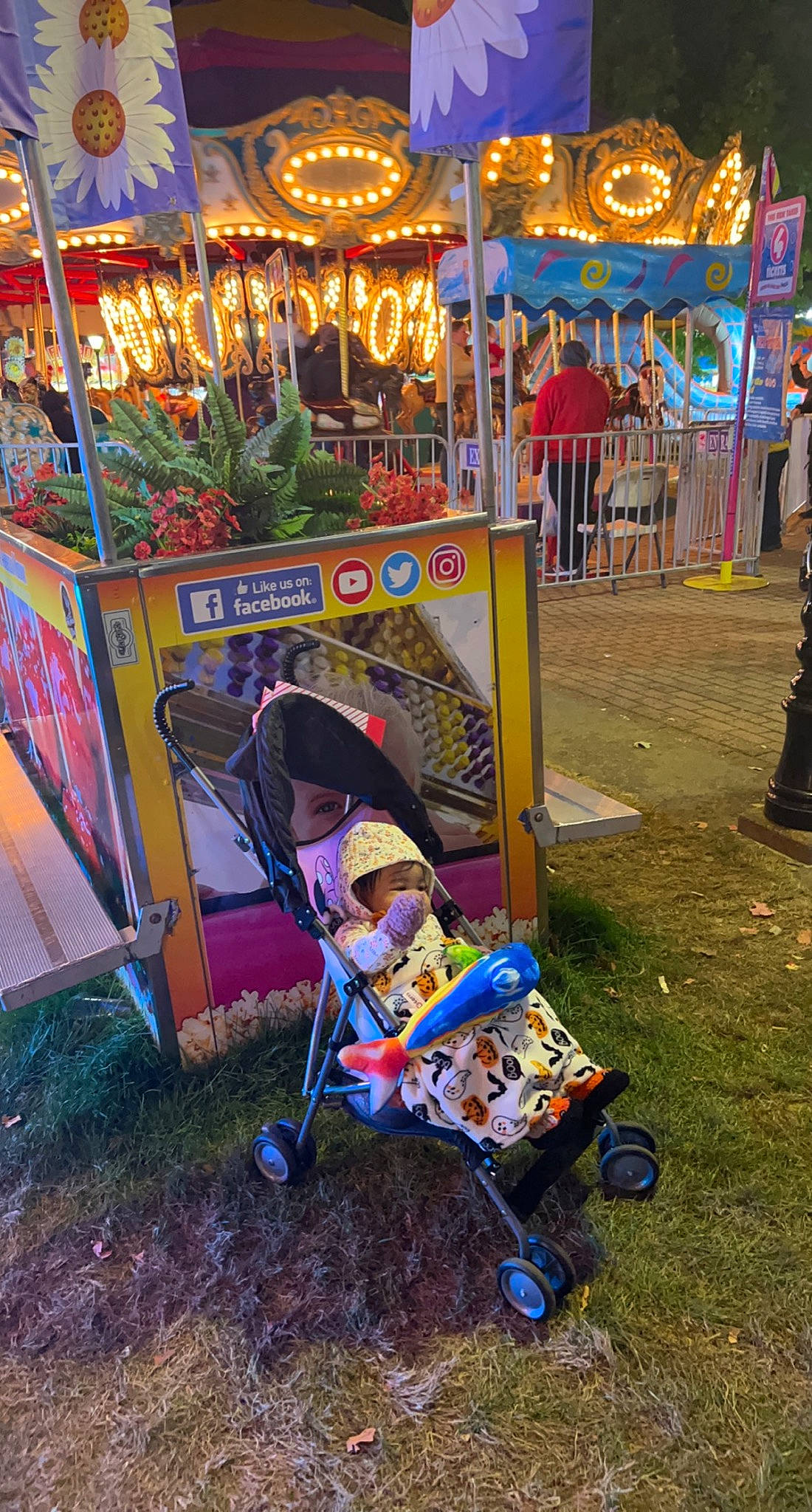 Milan Miyu joined the competition — help win amazing prizes! amusement_ride, automotive_wheel_system, baby, baby_products, city, entertainment, event, festival, fun, grass, human_settlement, leisure, light, motor_vehicle, person, plant, public_event, recreation, tire, toddler