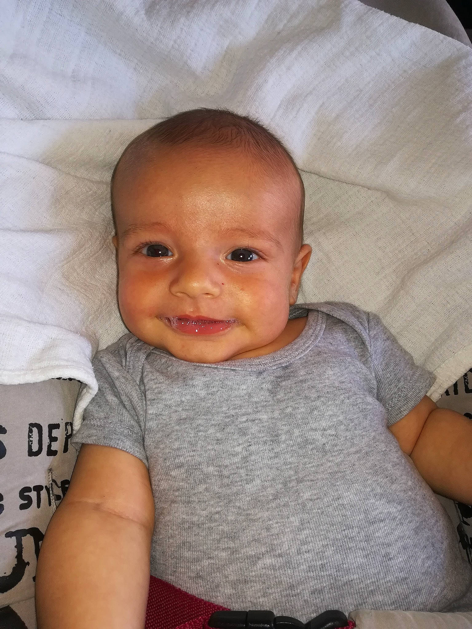 Sullivan participe au concours pour gagner de l'argent avec cette photo : cheek, child, day, ear, eye, face, forehead, girl, head, infant, iris, lip, nose, person, product, skin, smile, toddler