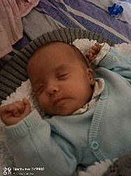 Zaven a rejoint le concours — aidez-le/la à gagner de superbes lots ! baby, baby_products, baby_sleeping, baby_toddler_clothing, bedtime, cheek, child, chin, comfort, eyebrow, iris, linens, mouth, nap, nose, person, skin, textile, thumb, toddler