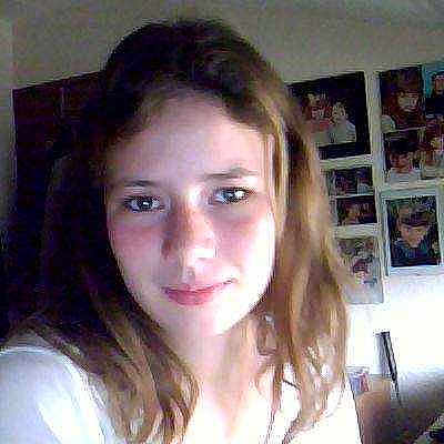 Lolita participe au concours pour gagner de l'argent avec cette photo :