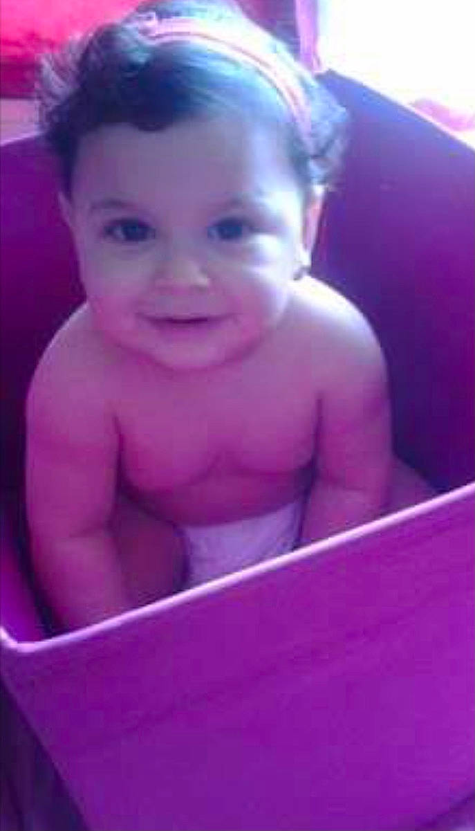 Soulayma a rejoint le concours — aidez-le/la à gagner de superbes lots ! arm, cheek, ear, eye, eyebrow, eyelash, face, hair, hairstyle, happy, head, iris, jaw, joy, lip, mouth, nose, organ, person, pink