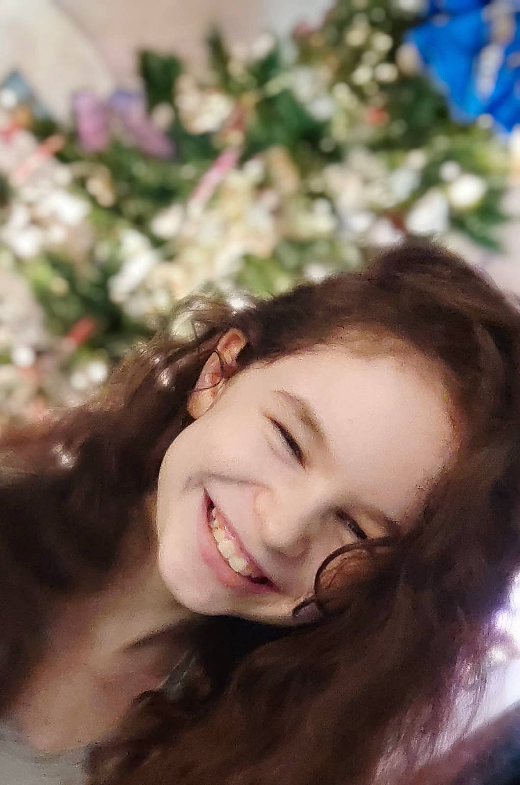 Maëlwenn a rejoint le concours — aidez-le/la à gagner de superbes lots ! beauty, black_hair, child, event, eye, eyebrow, flash_photography, grass, hair, happy, iris, joy, lip, long_hair, people_in_nature, person, petal, pink, plant, skin