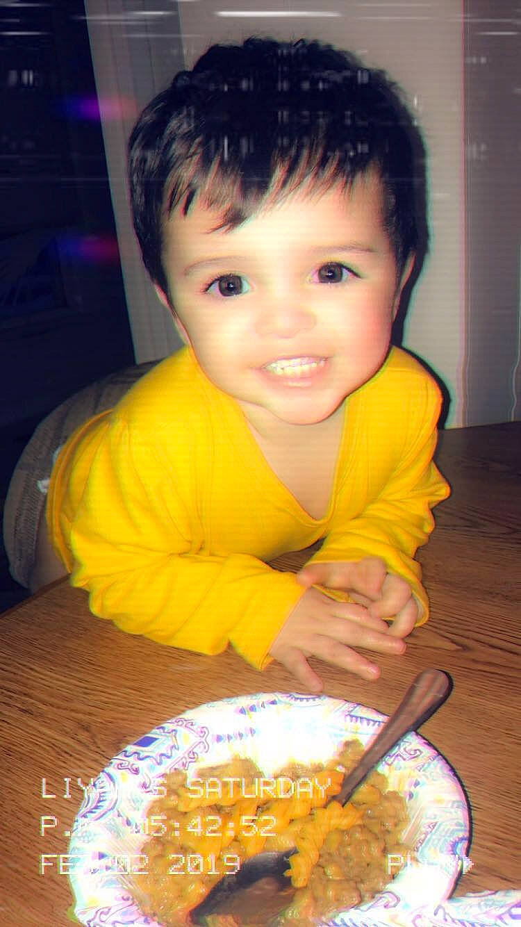 Zaedyn is registered to the contest to win money with this photo: child, comfort_food, cuisine, dish, eating, face, food, joy, junk_food, kids_meal, meal, person, side_dish, smile, toddler