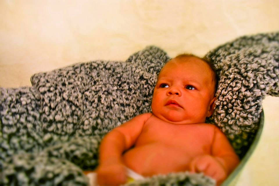 Kyngston is registered to the contest to win money with this photo: baby, cheek, child, person, skin, toddler