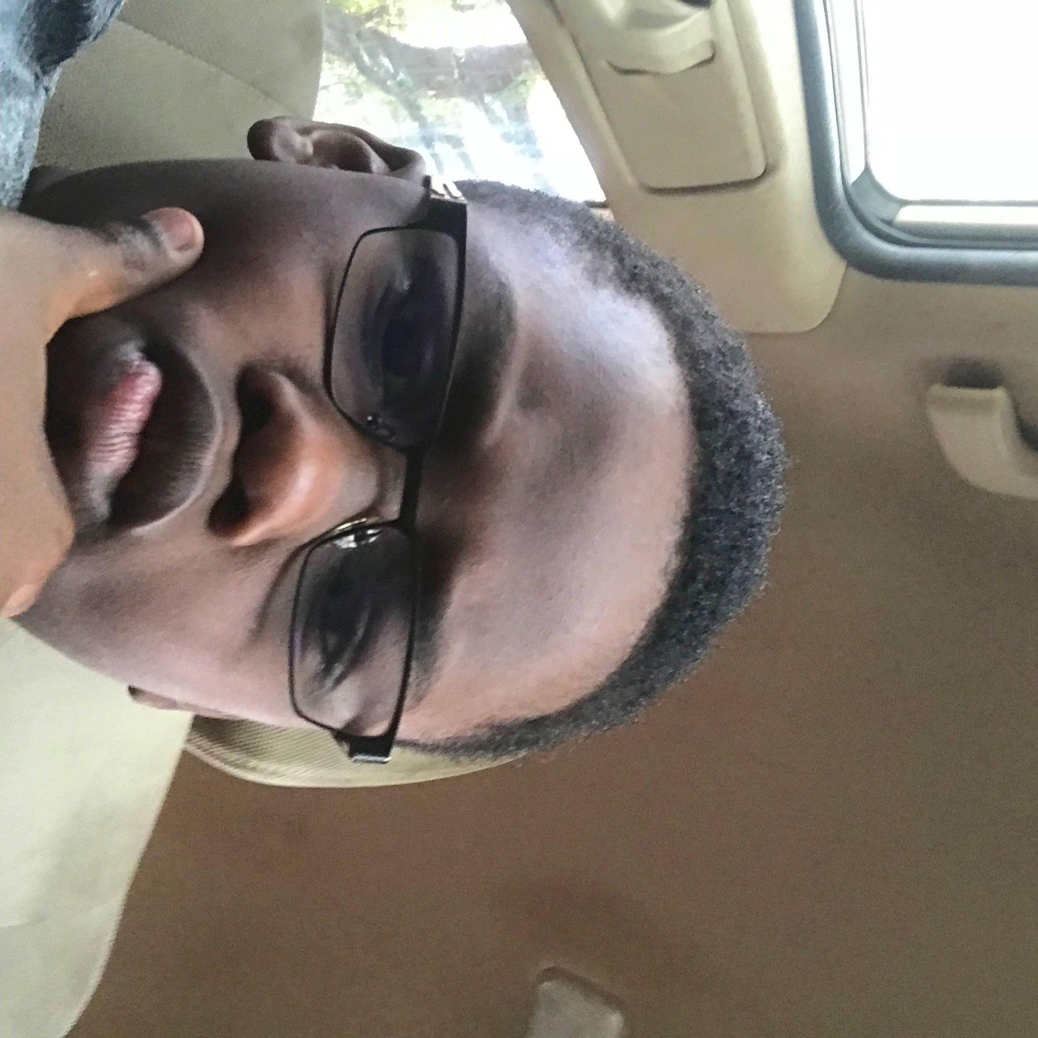 Jakob is registered to the contest to win money with this photo: auto_part, cool, ear, eyewear, face, glasses, head, mirror, mouth, neck, nose, person, photography, selfie, sunglasses