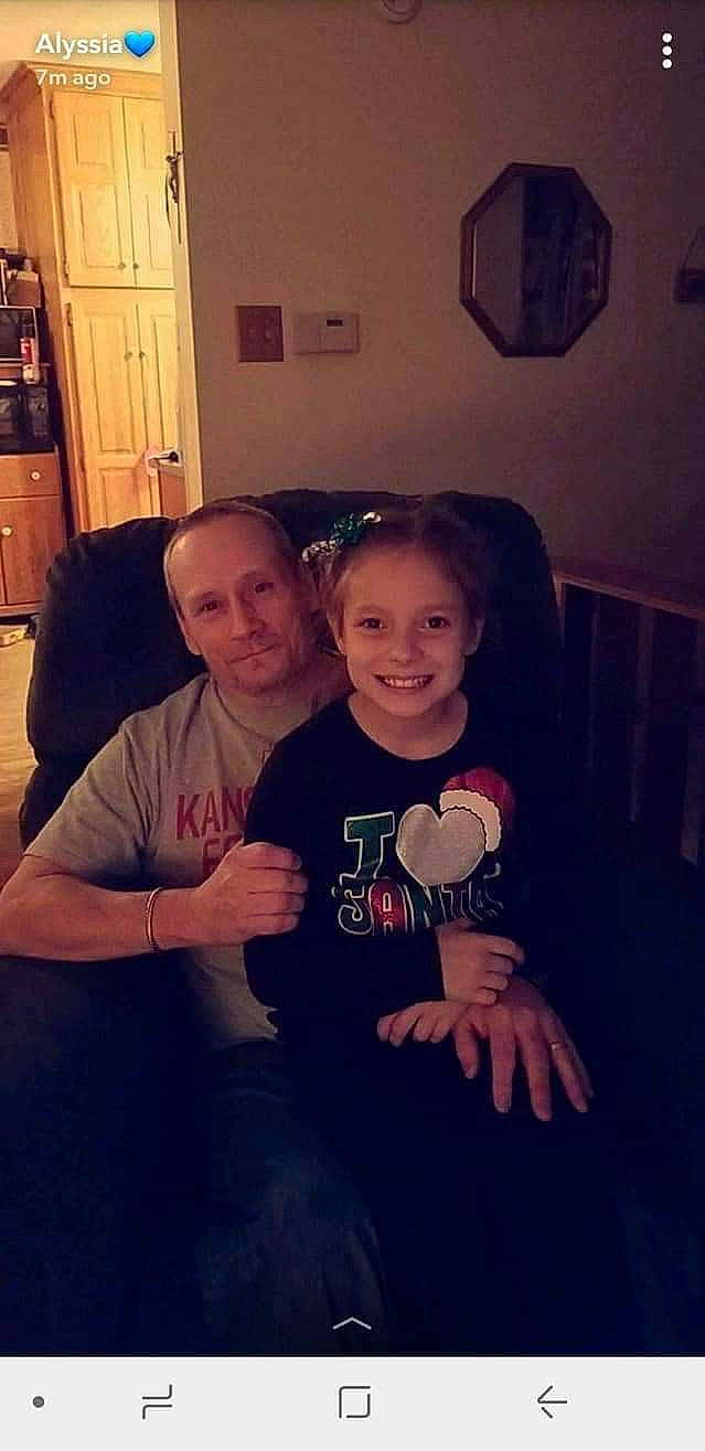 Alexis is registered to the contest to win money with this photo: arm, baby, child, cloud, cool, face, family, fun, happy, head, house, joy, night, people, person, photography, sky, smile, t_shirt, technology